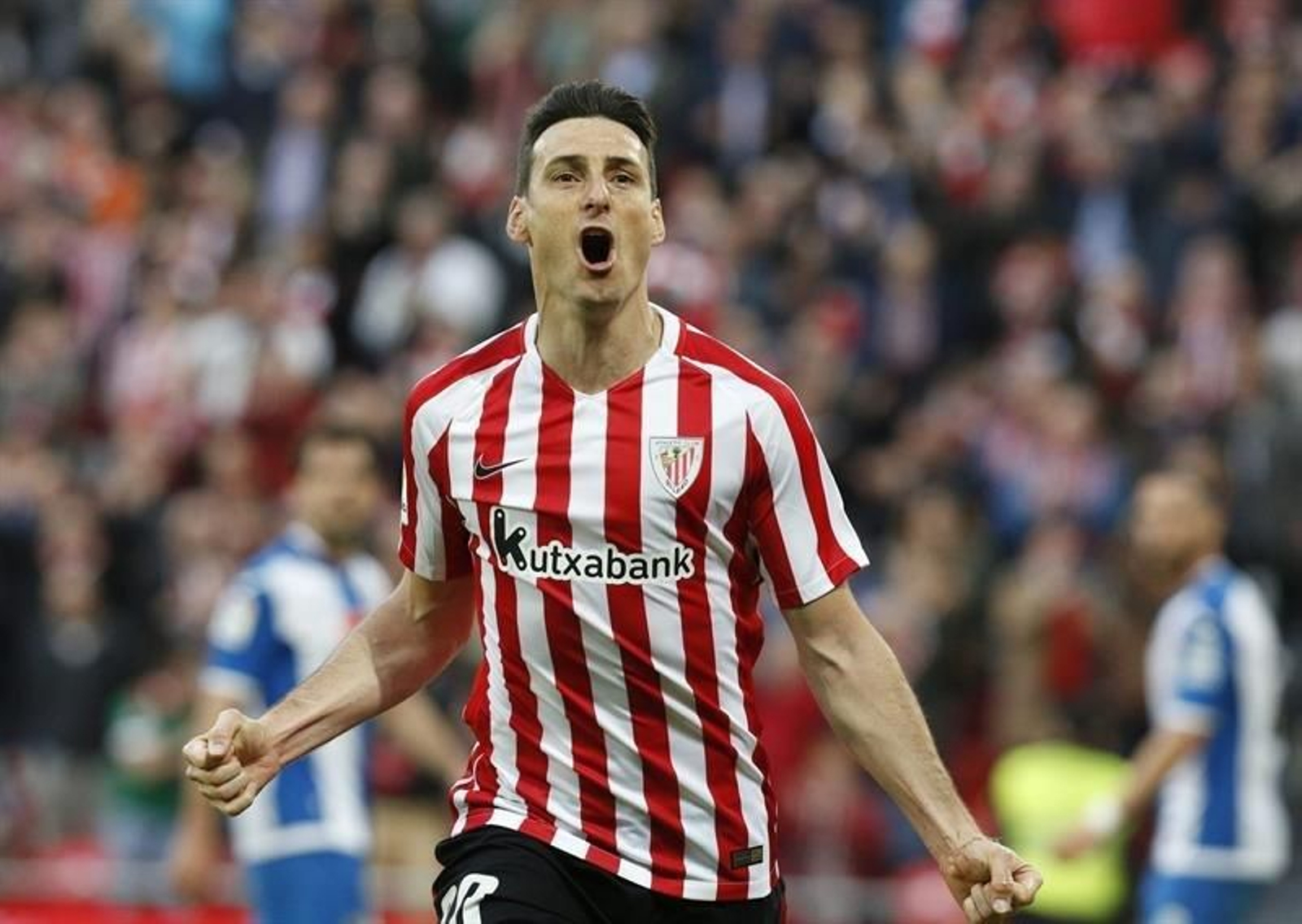 El delantero del Athletic Aritz Aduriz celebra el gol