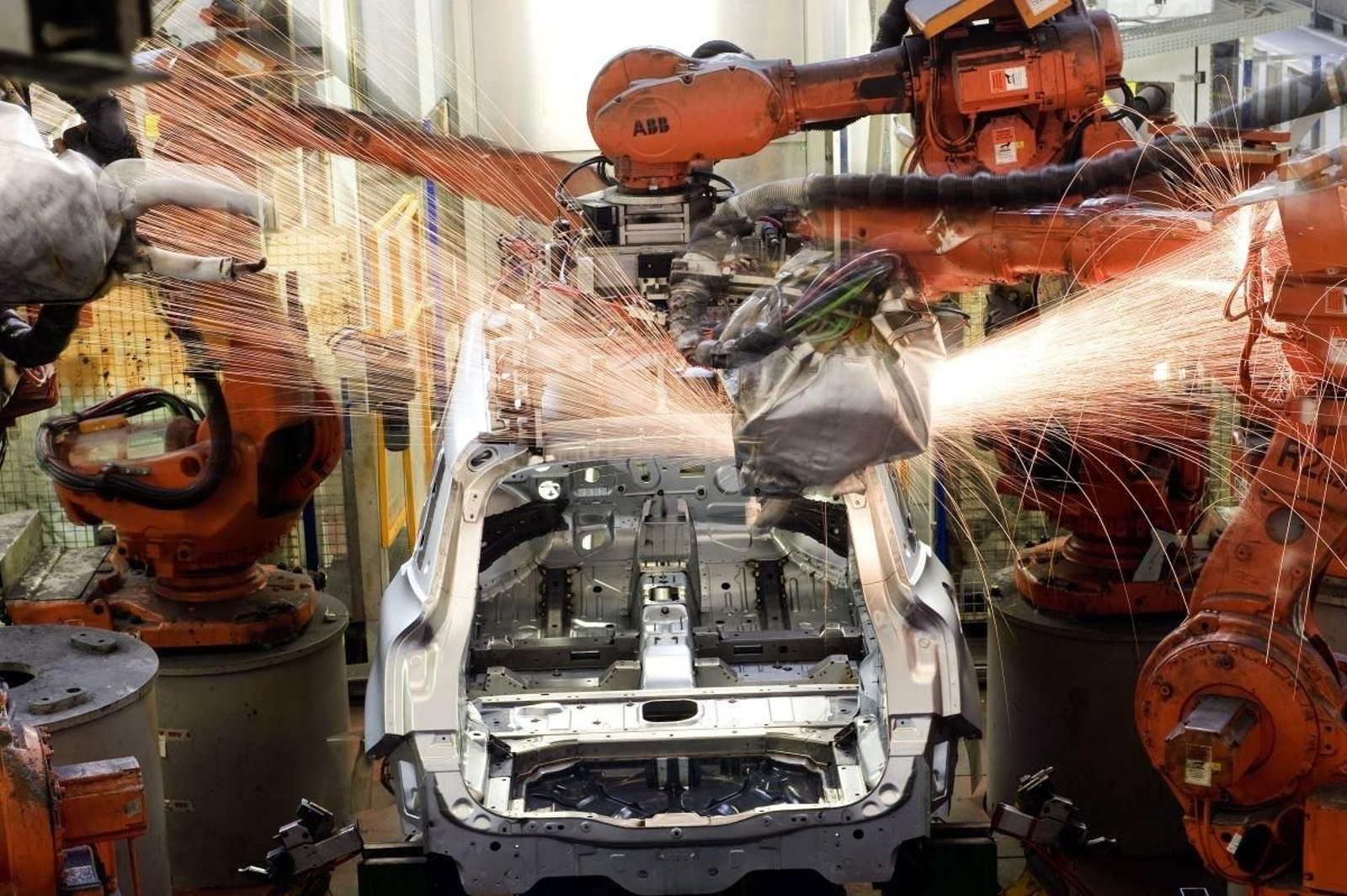 La automoción es el sector que lleva la delantera en la implantación de la industria inteligente.