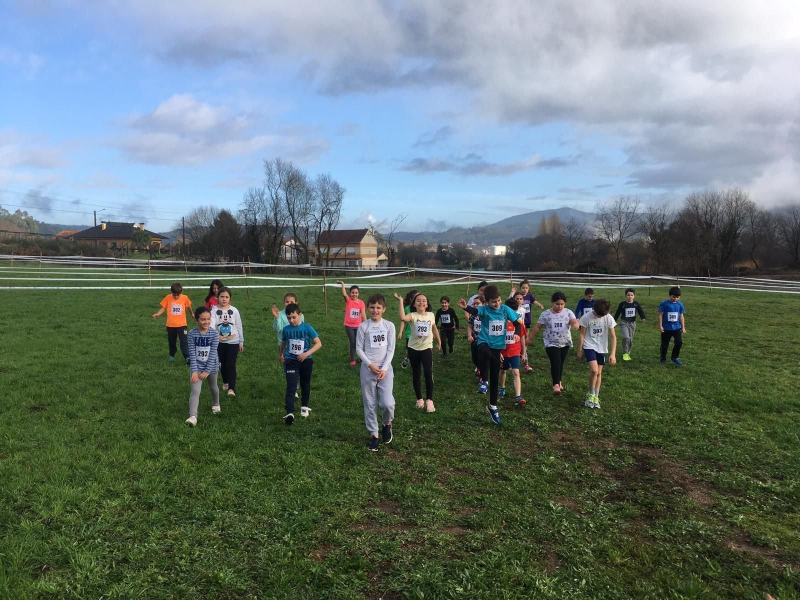 La final benjamín de cross escolar se disputó en Portas