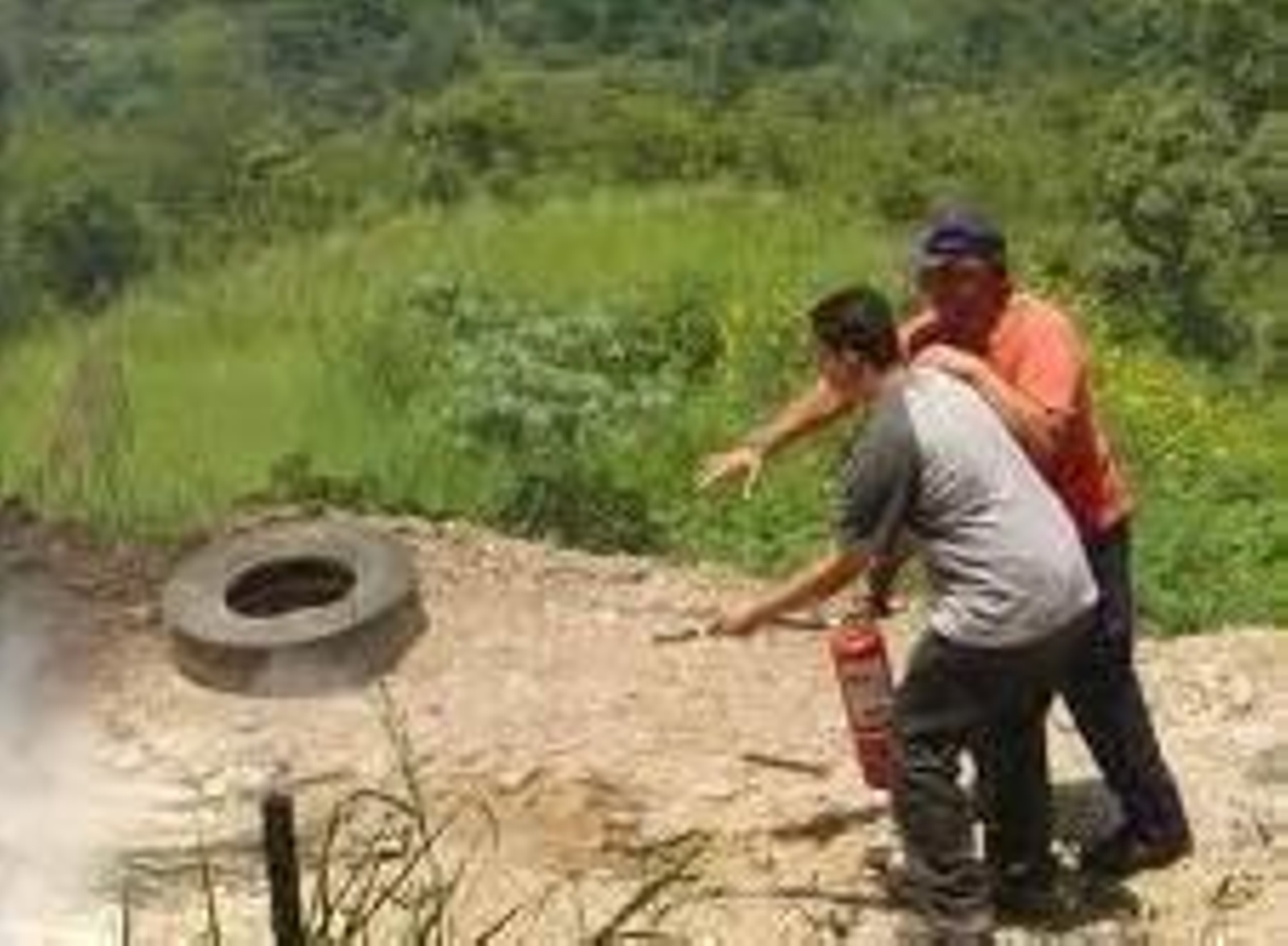 Pruebas con un extintor.