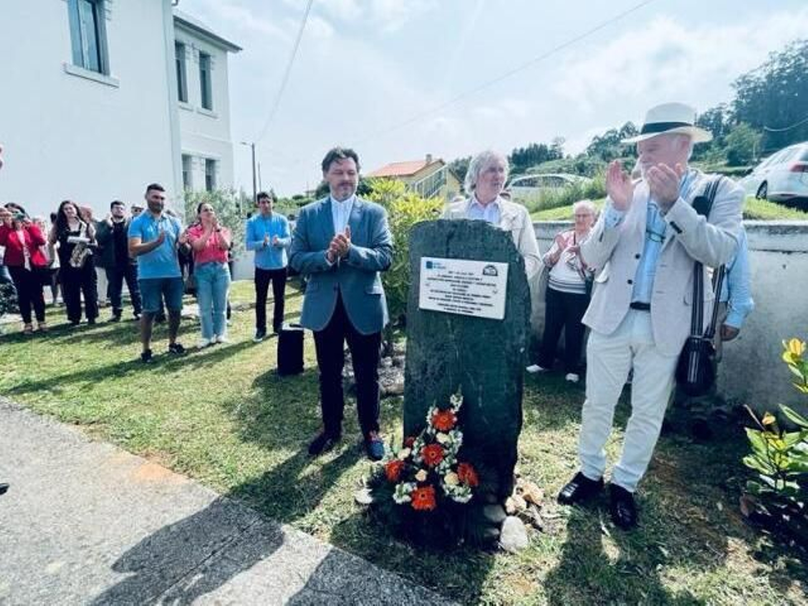 El escritor Vicente Peña, Rodriguez Miranda, Valentín Calvín (portavoz del PP de Ortigueira), Alfredo Dovale (alcalde de Mañón) y Juan Vicente Penabad (alcalde Ortigueira)