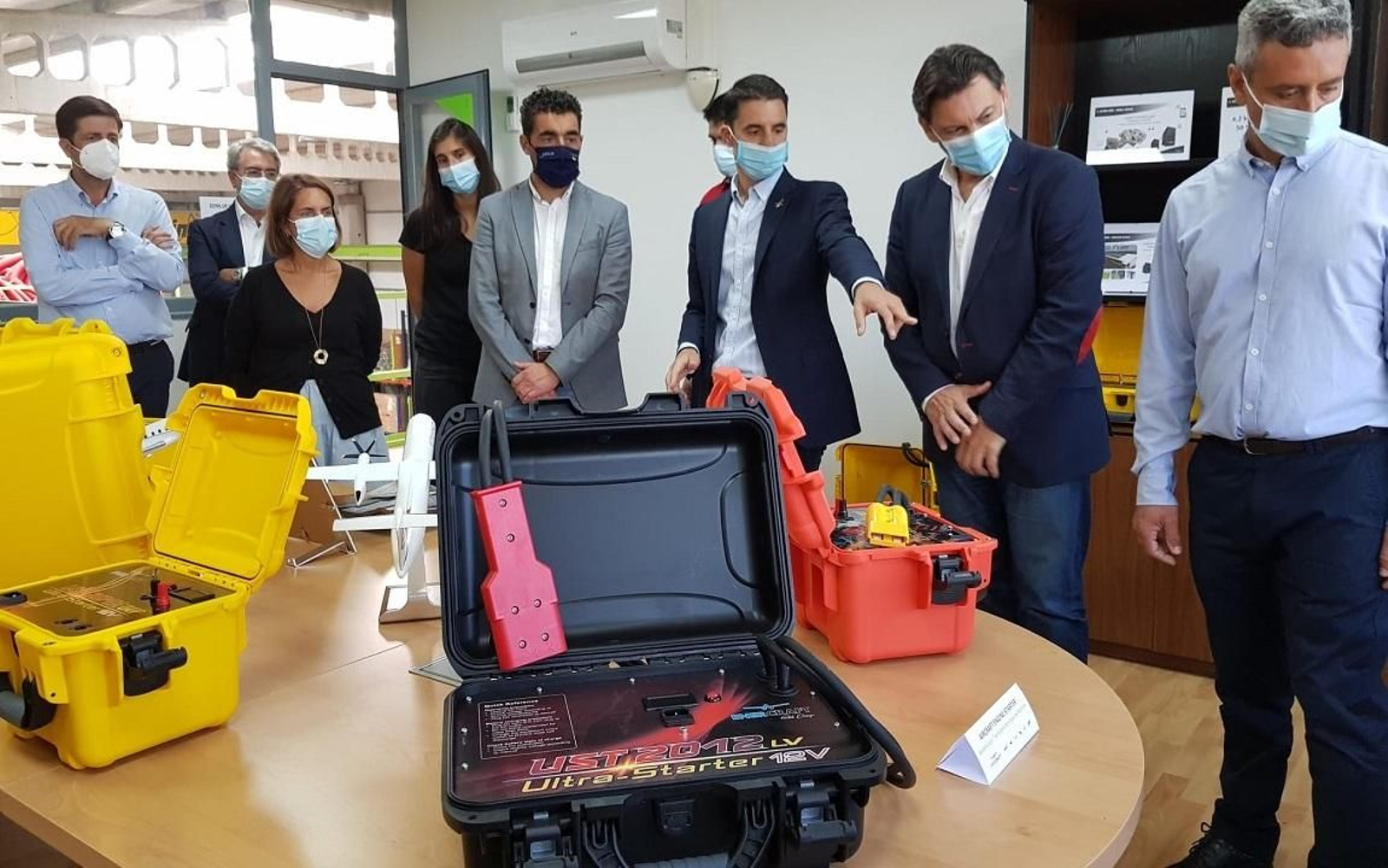 Imagen de la visita a la empresa radicada en el municipio pontevedrés de Sanxenxo