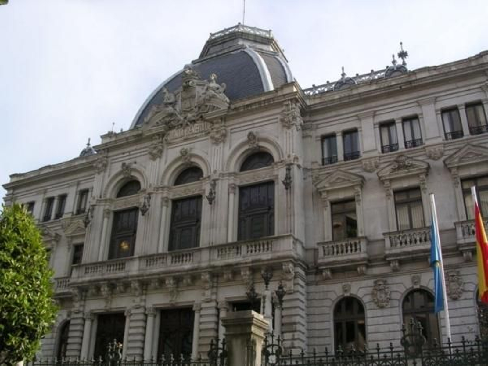 Foto de Archivo del edificio de la Junta General del Principado de Asturias