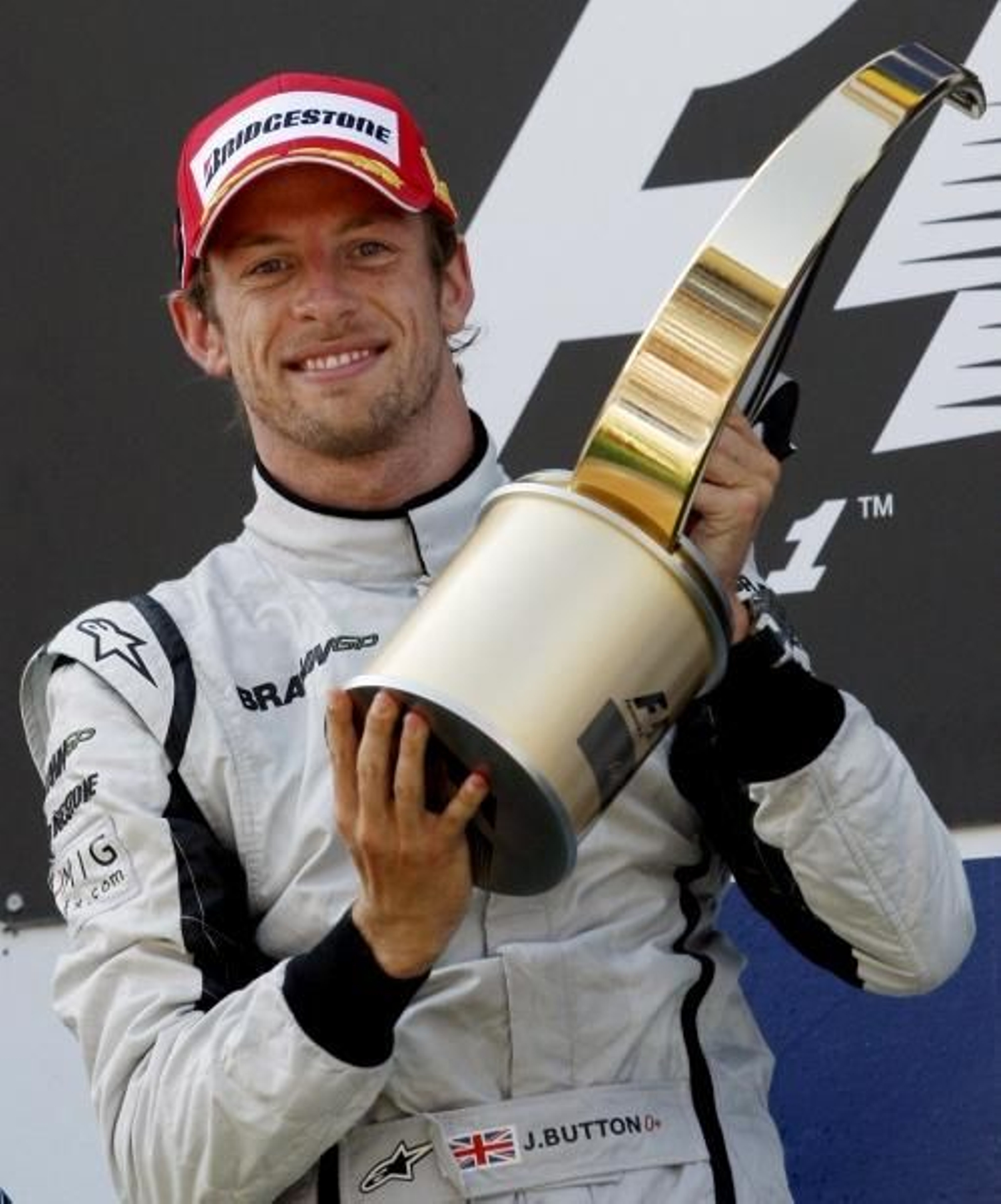 El piloto inglés Jenson Button celebra su victoria.