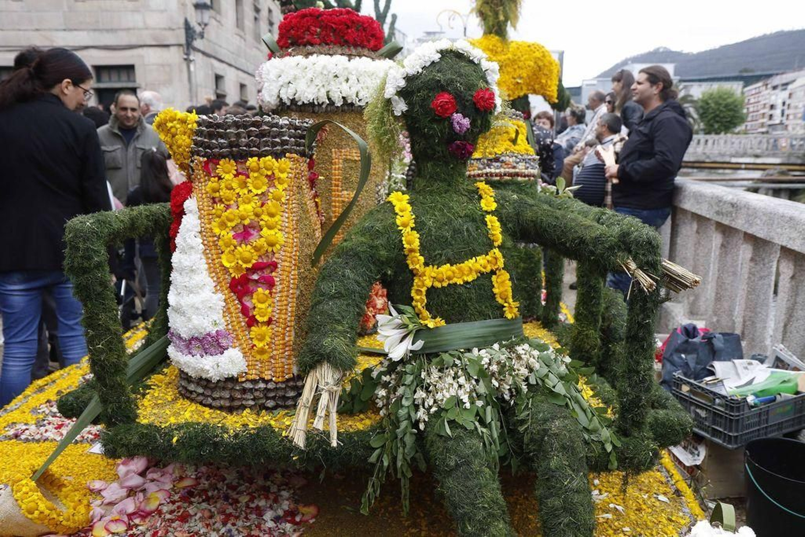 Los "Maios" es la fiesta que abre el calendario de celebraciones en Redondela.