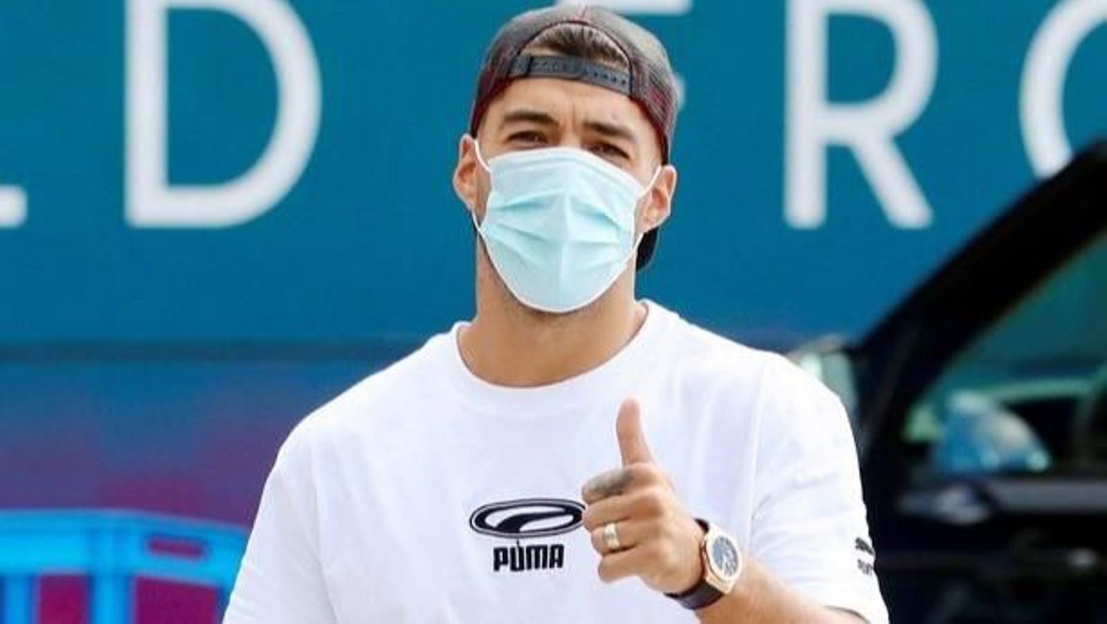 El delantero uruguayo del Barça Luis Suárez acudió ayer a la Ciudad Deportiva para hacer el test PCR.