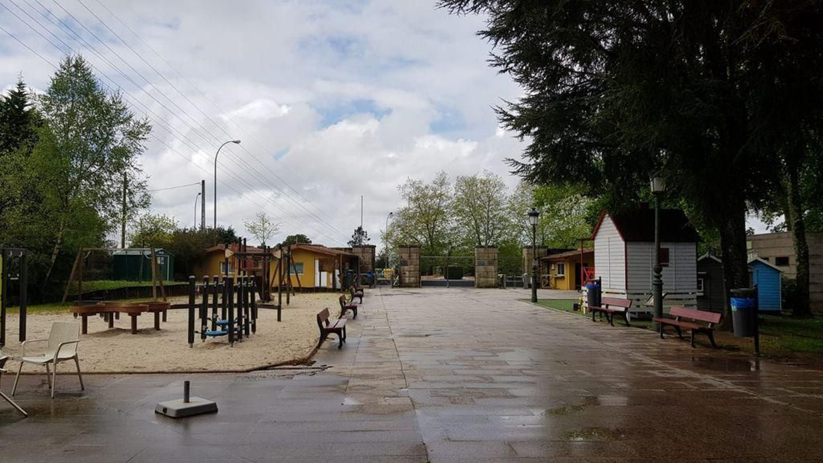 El zoo municipal vigués permanece cerrado al público desde la entrada en vigor del estado de alarma, hace ya un mes.
