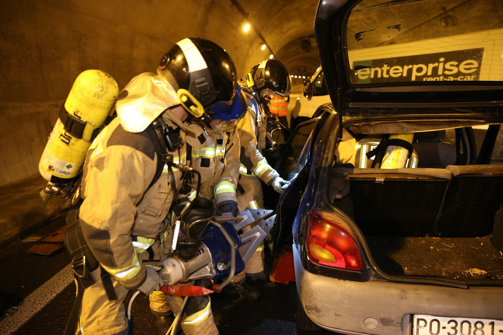 Simulacro en el túnel de Candeán, en la AP-9 // Alberte
