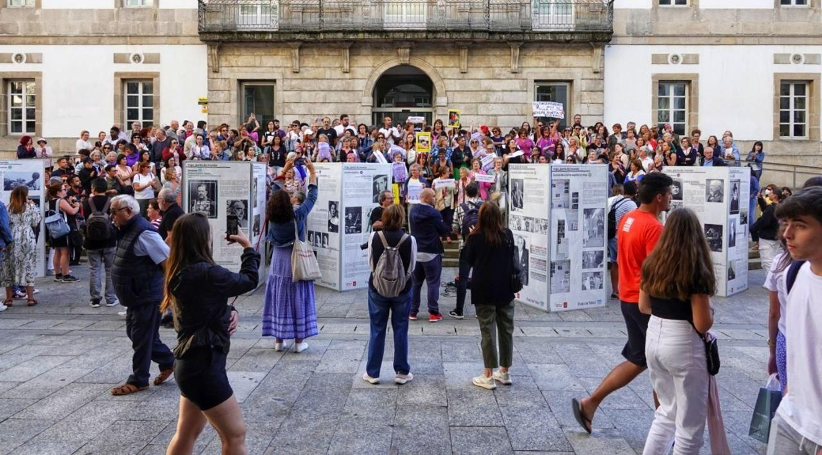 Concentración en apoyo a Jenni Hermoso en Vigo. // Vicente Alonso