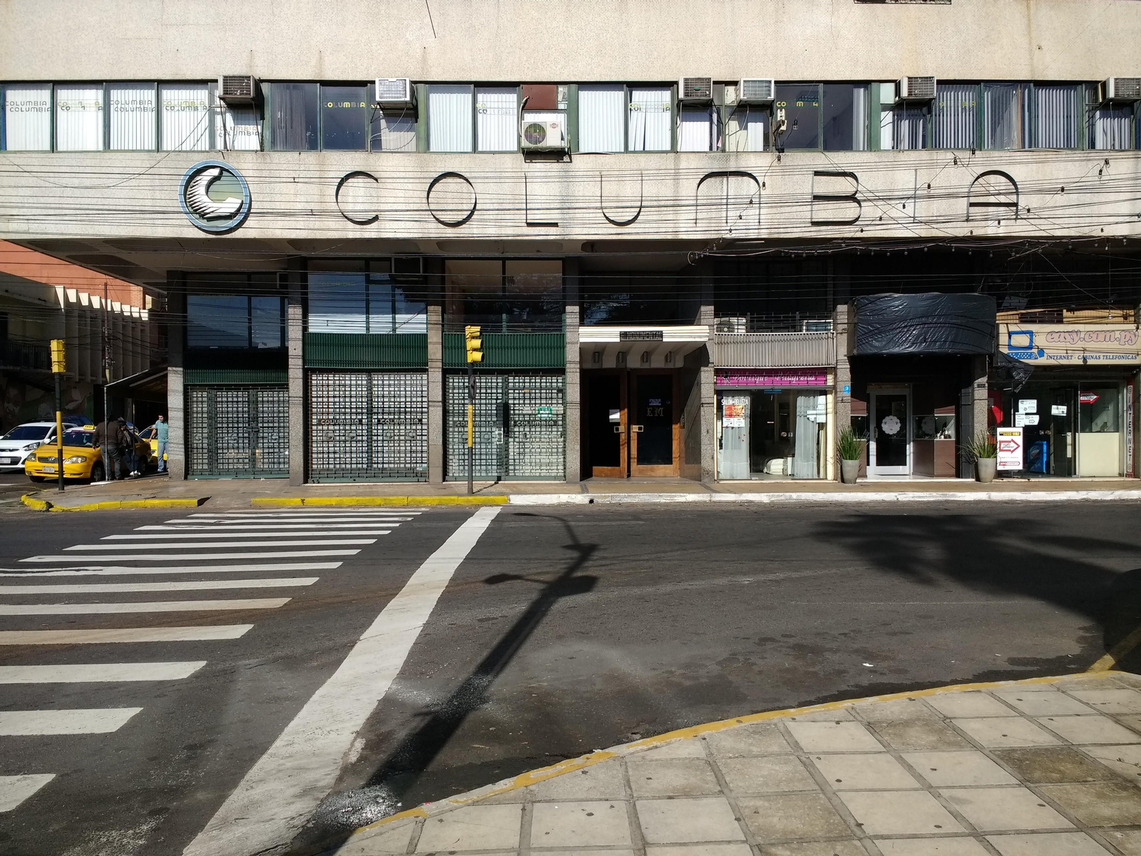 En la imagen la Universidad Columbia de Paraguay. Foto: Wikipedia.