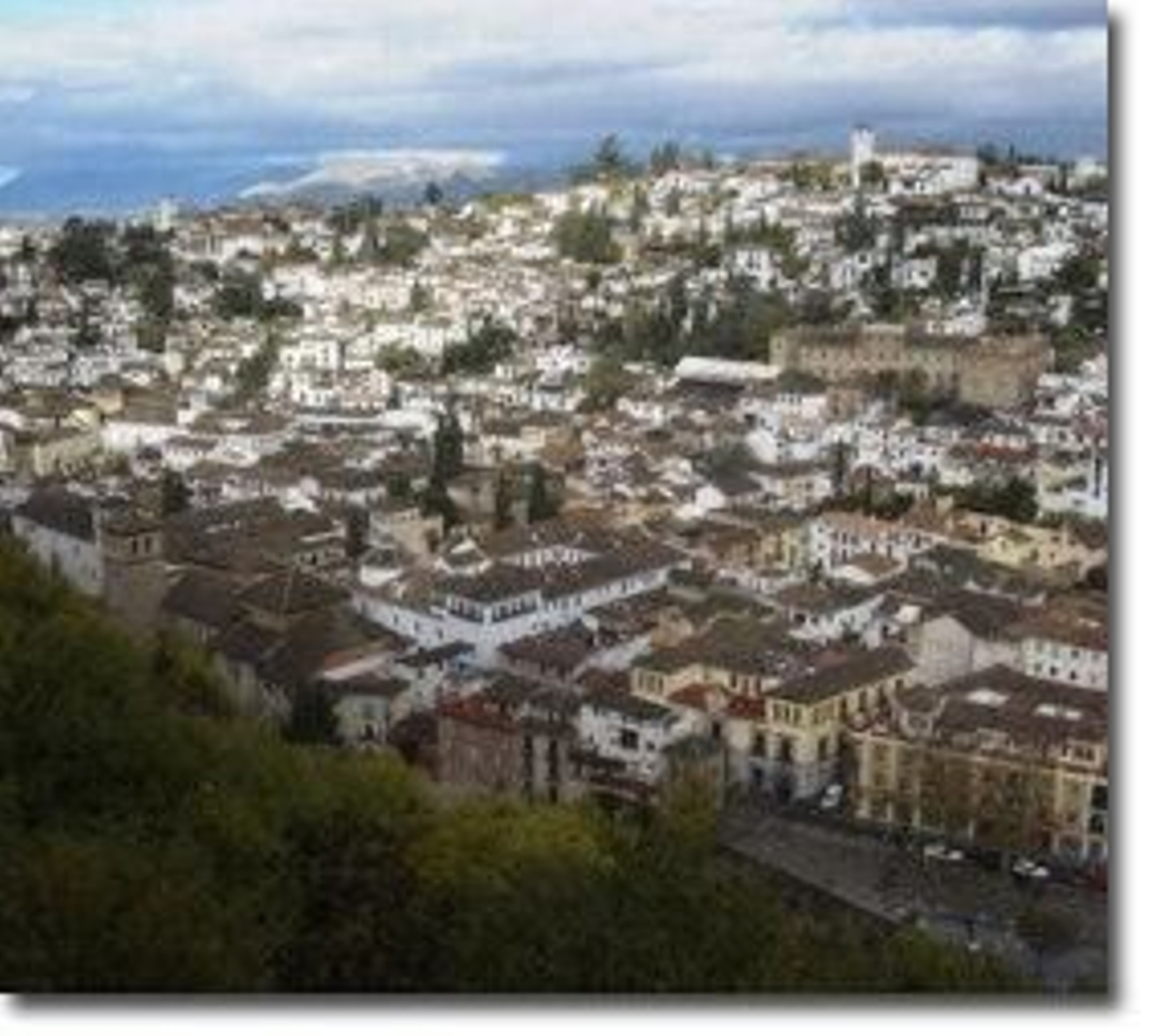 Plan de rehabilitación para los barrios de Albaycín y Sacromonte.