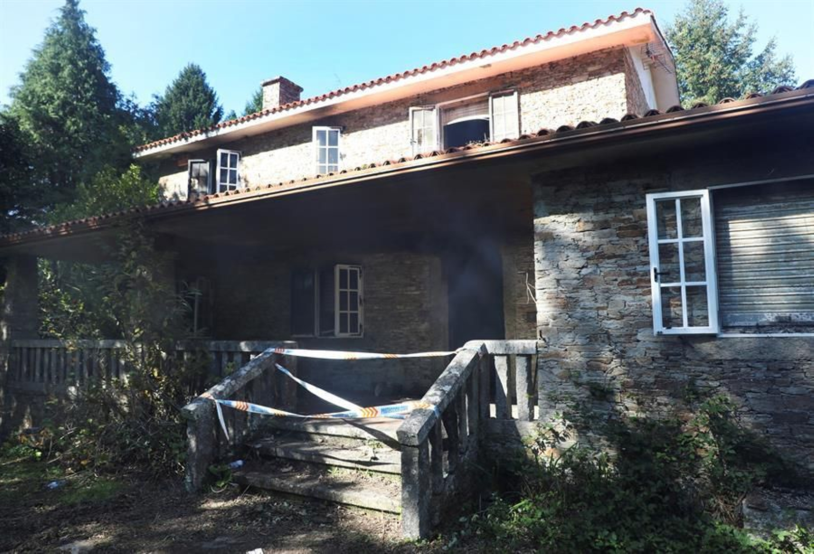 Un incendio destruye el chalé donde fue asesinada la niña Asunta Basterra