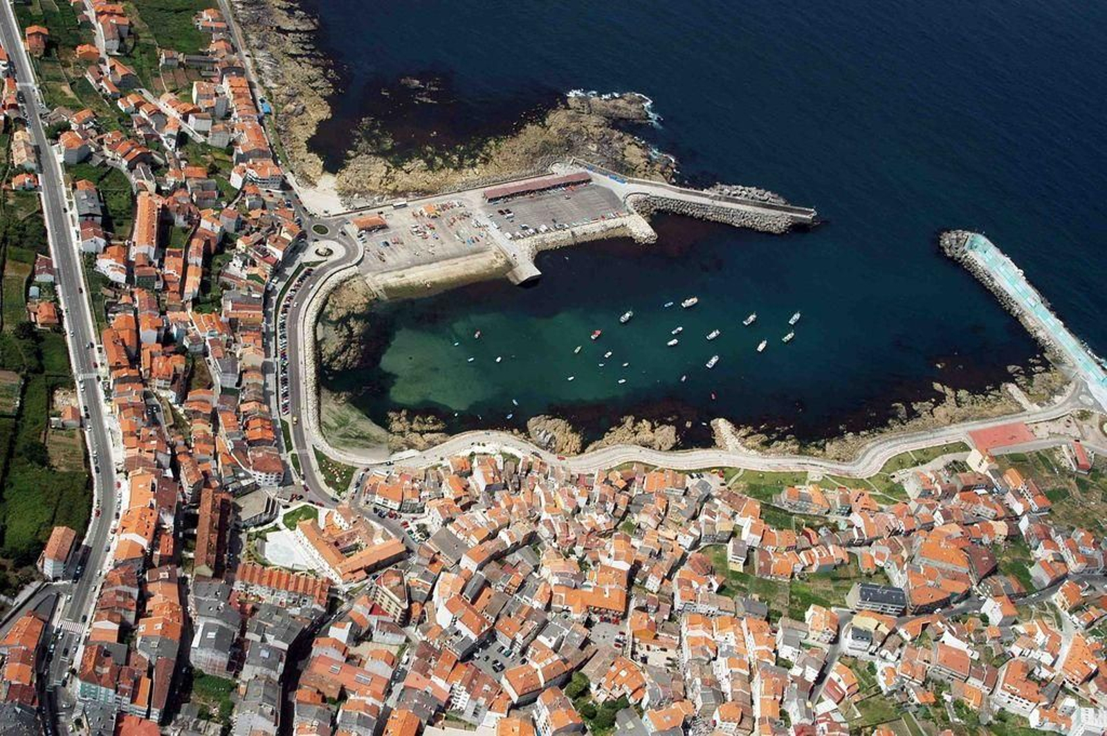 Los dos servicios son de gran importancia en una localidad con puerto y gran peso de la pesca.