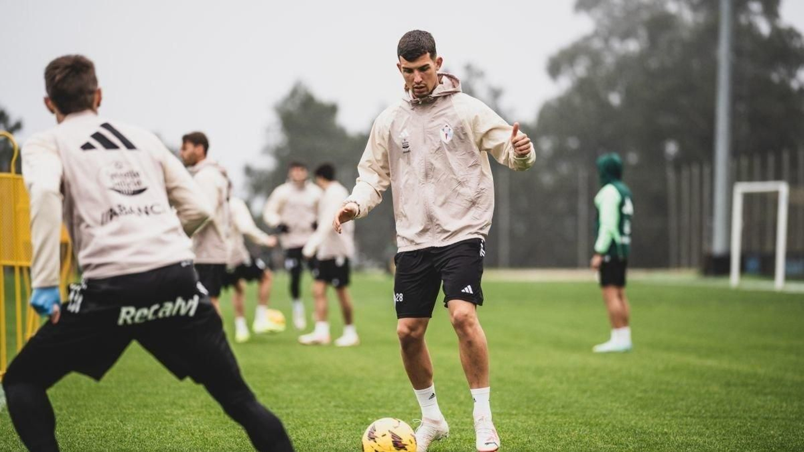 El canterano Carlos Domínguez, en un entrenamiento reciente en la ciudad deportiva del Celta en Mos.