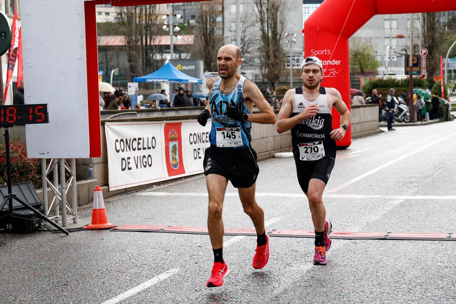 Llegada de los primeros a la meta.