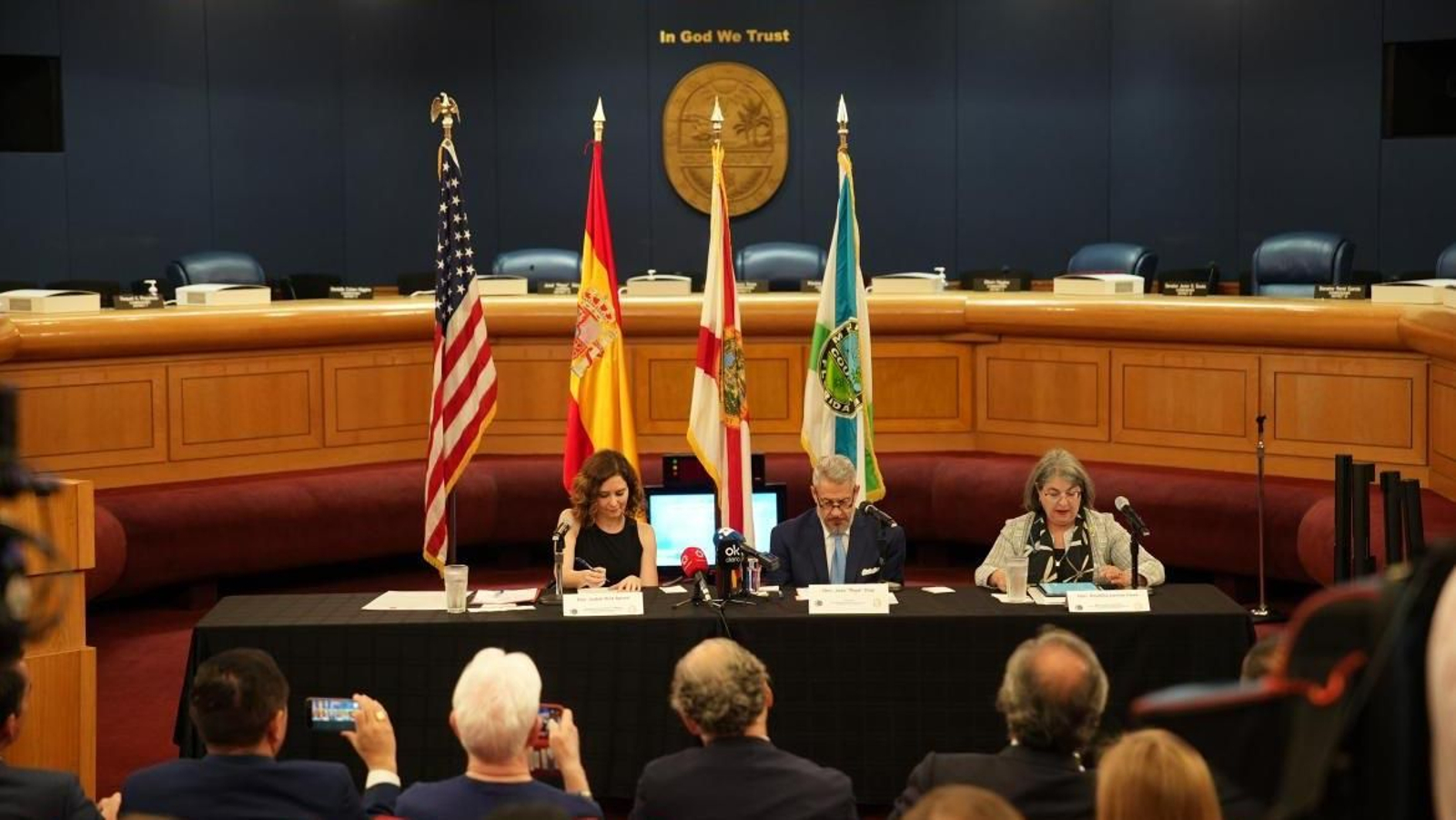 Isabel Díaz Ayuso en el Condado de Dade, Miami