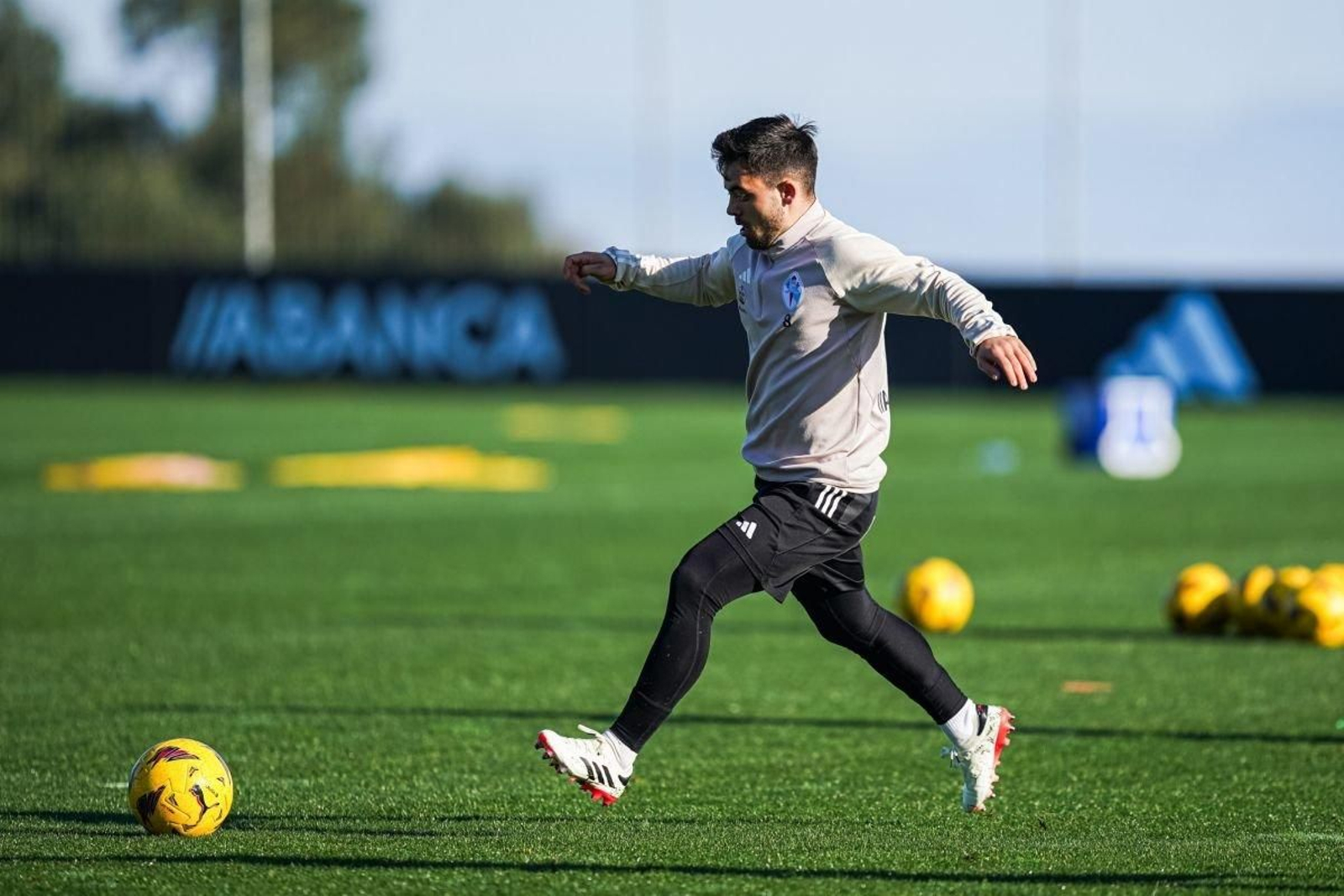 Fran Beltrán ha dispuesto de opciones para salir este mes pero apuesta por seguir en Vigo.