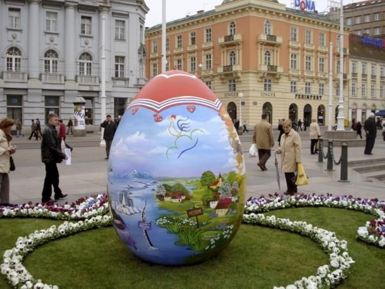 Los huevos gigantes recorrerán varias ciudades.