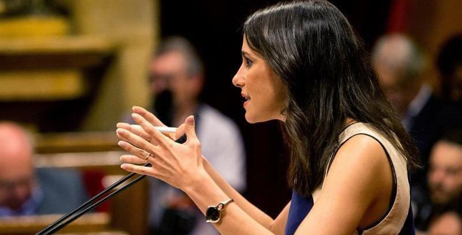 Inés Arrimadas en una intervención en el Parlament.