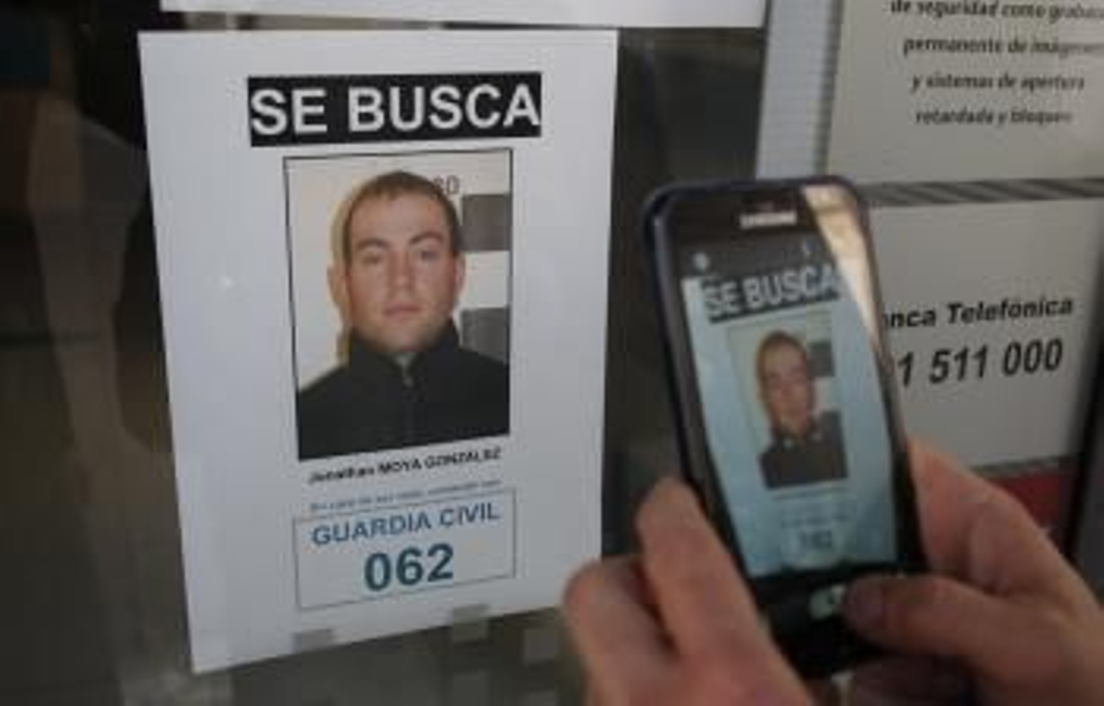 El alcalde de Fiñana (Almería), Rafael Montes (PSOE), ha manifestado este lunes que la Guardia Civil de Almería está repartiendo por los municipios de la comarca de Nacimiento carteles con el rostro y la identidad del presunto autor del secuestro de una n