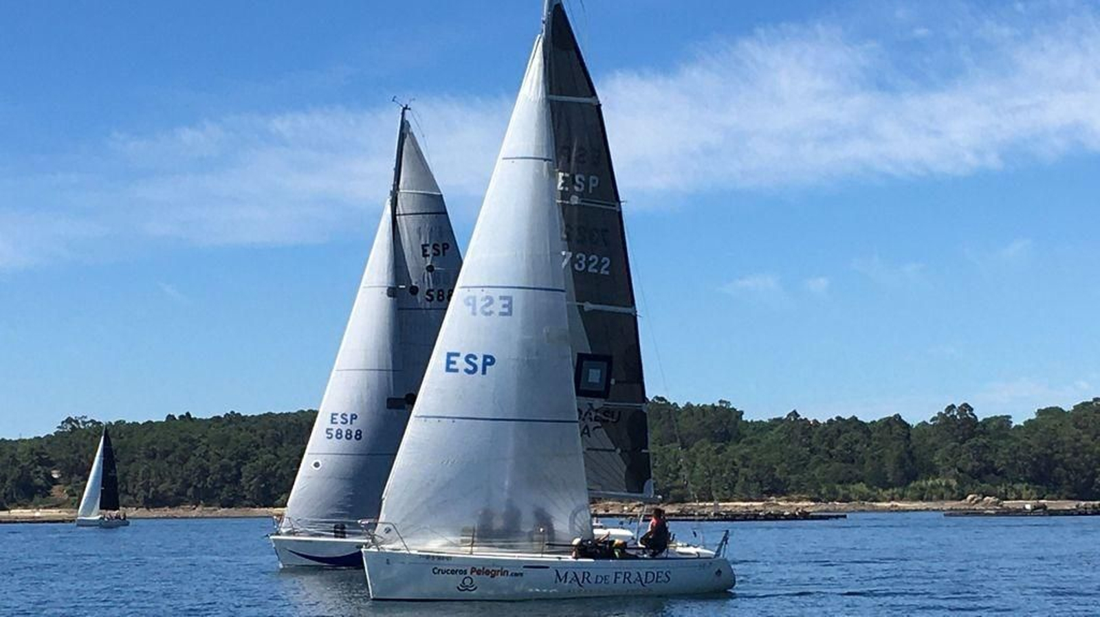 Un instante de la regata de ayer, que unió Boiro con Portonovo.