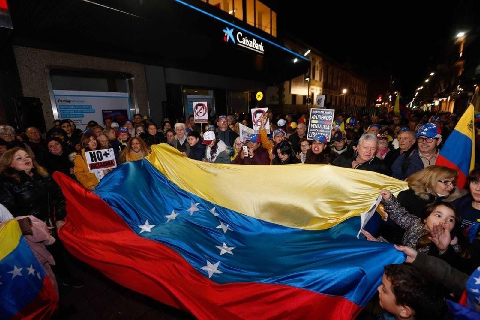 Manifestación de venezolanos en Vigo este pasado día 24 pidiendo la salida de Maduro.