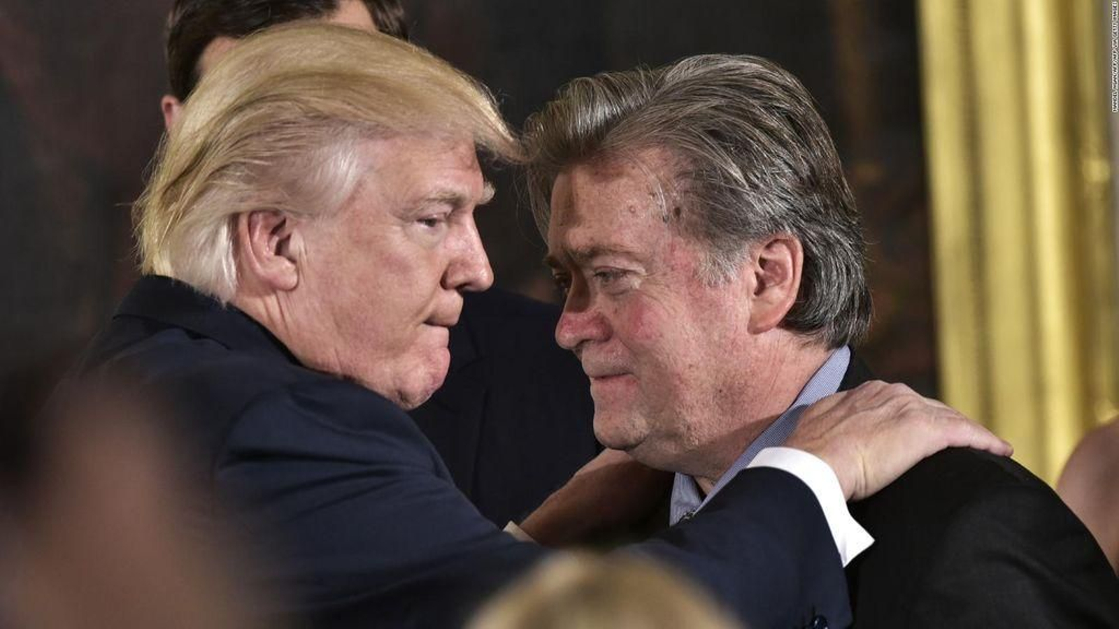 El presidente de Estados Unidos, Donal Trump, y su exasesor, Steve Bannon.