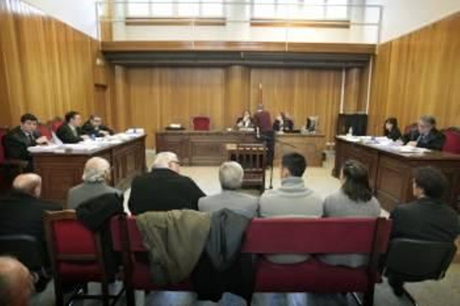 Un momento del juicio que se celebra en A Coruña por la muerte del niño Diego Novo. (Foto: CABALAR)