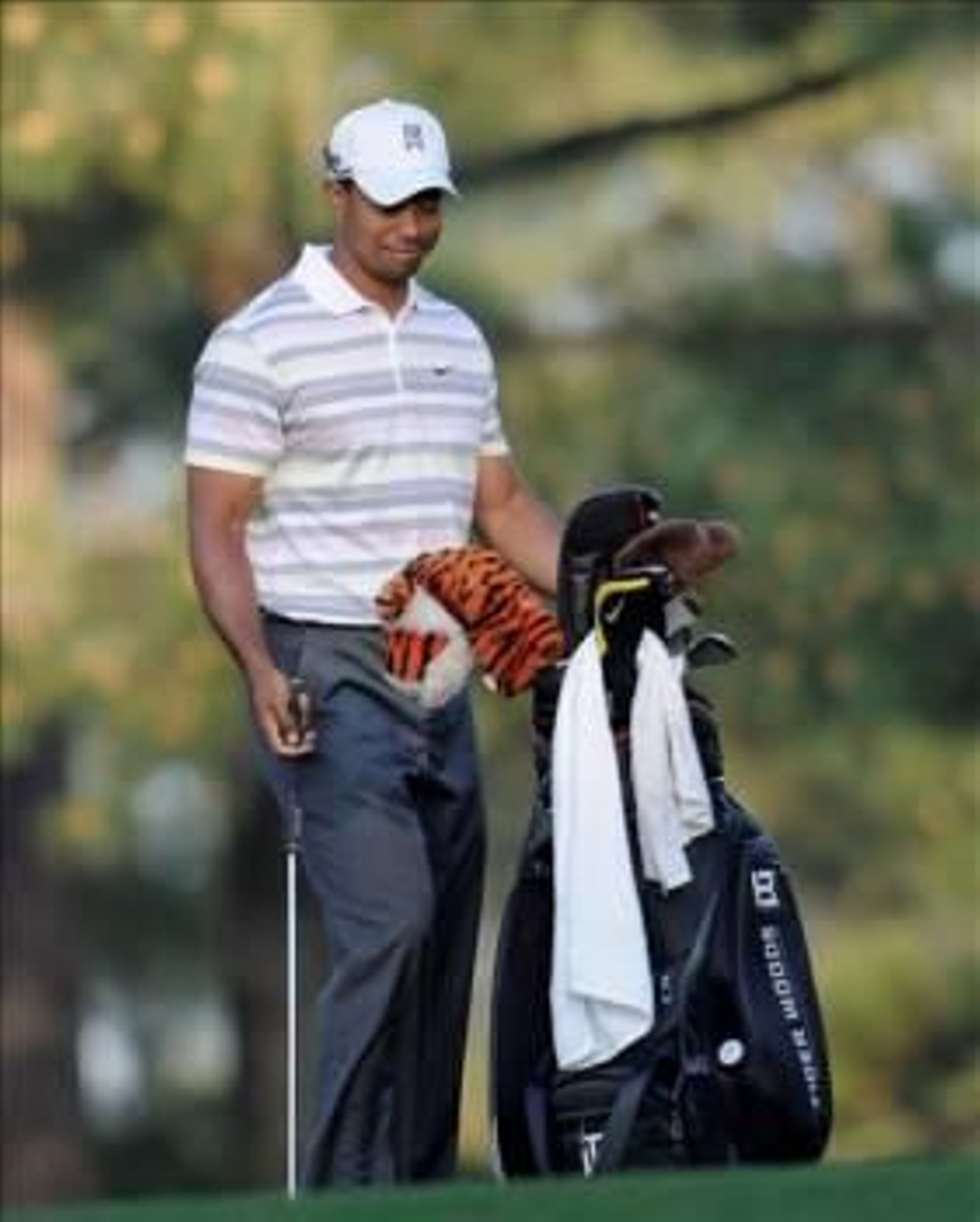 Tiger Woods, durante su reaparición. (Foto: EFE)