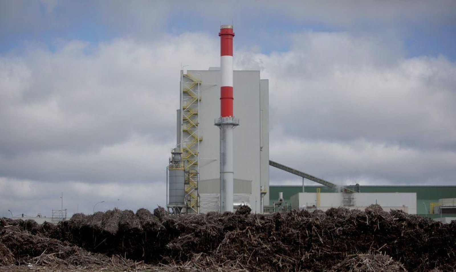 El  exterior de la planta.