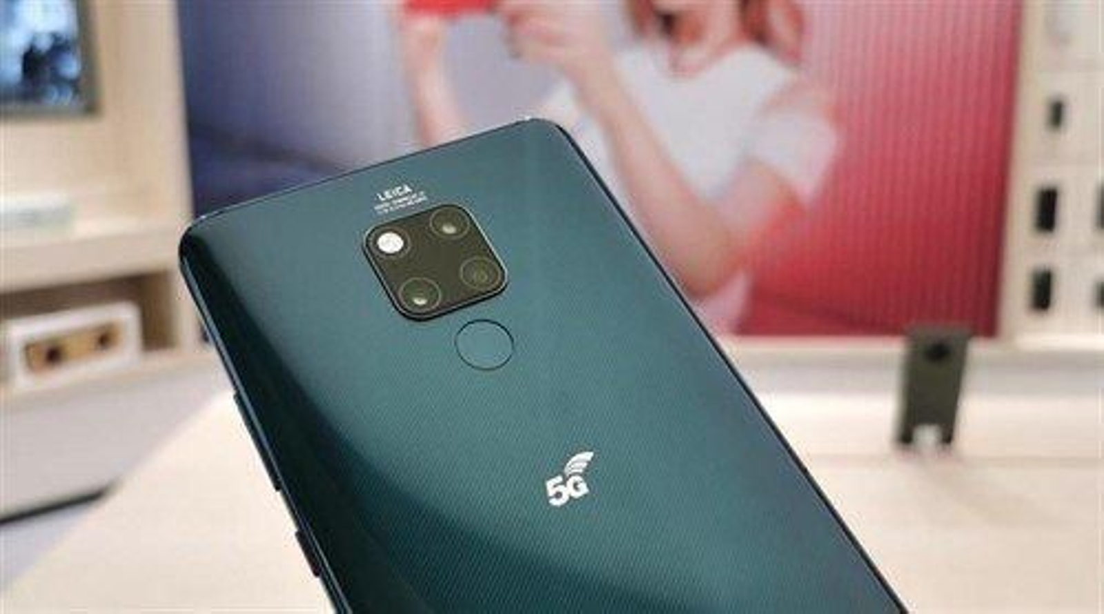 El smartphone Mate 20 X 5G de Huawei en su llegada a España