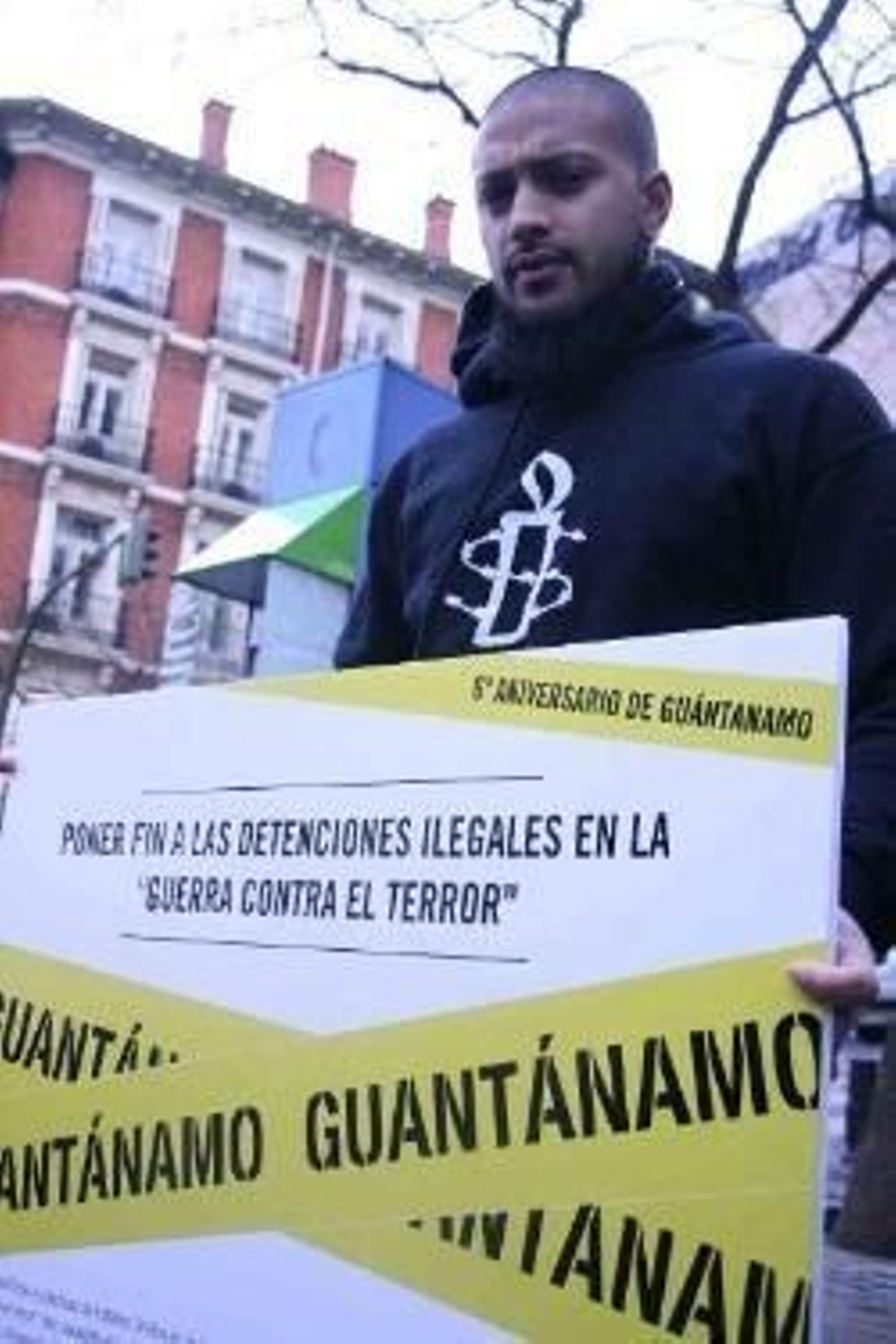 Amnistía Internacional contra la crueldad de los prisioneros de Guantánamo.