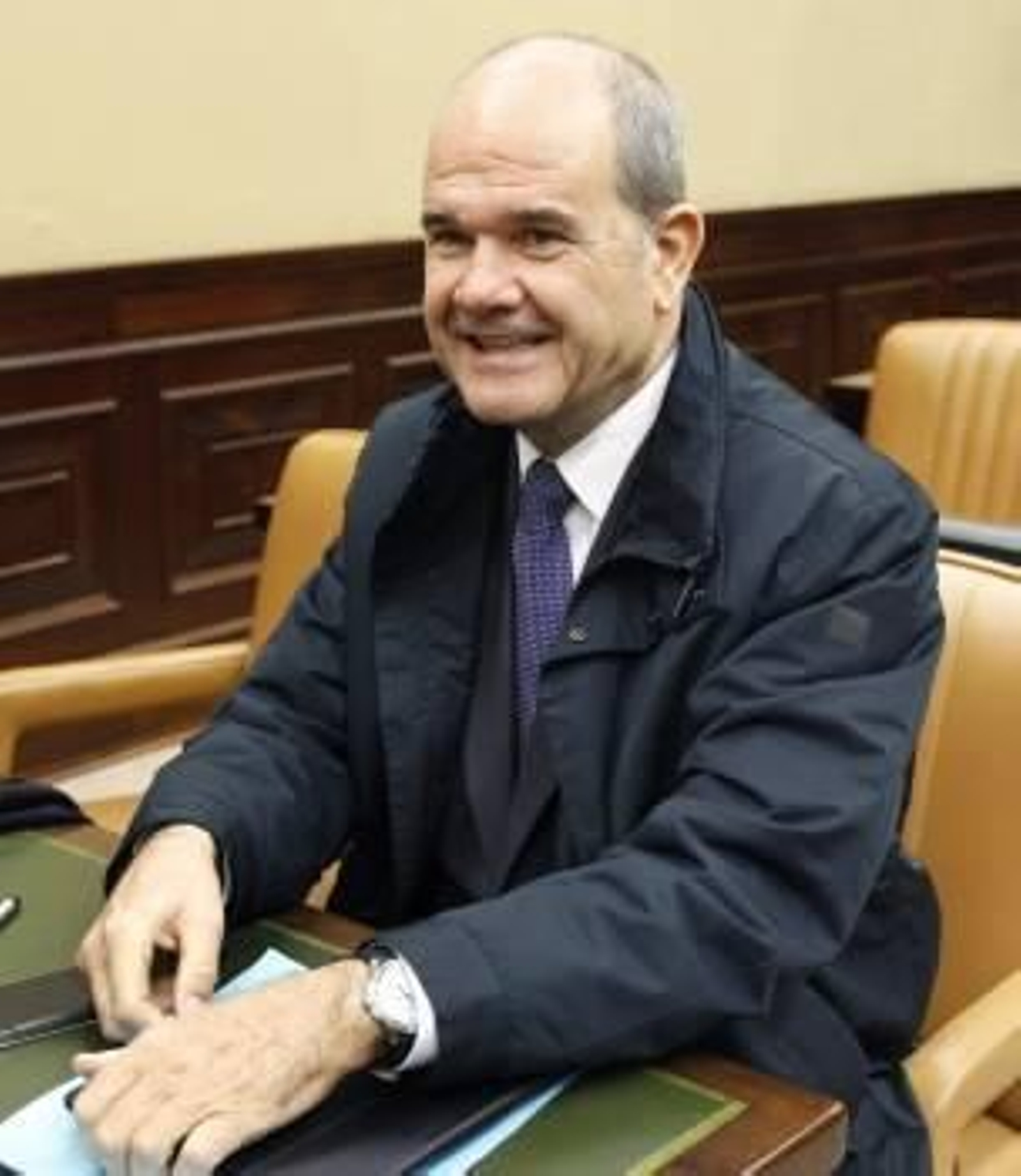 El exvicepresidente Manuel Chaves, durante la constitución de la Comisión de Seguimiento y evaluación de los acuerdos del Pacto de Toledo de la X legislatura en el Congreso de los Diputados (Foto: EFE)