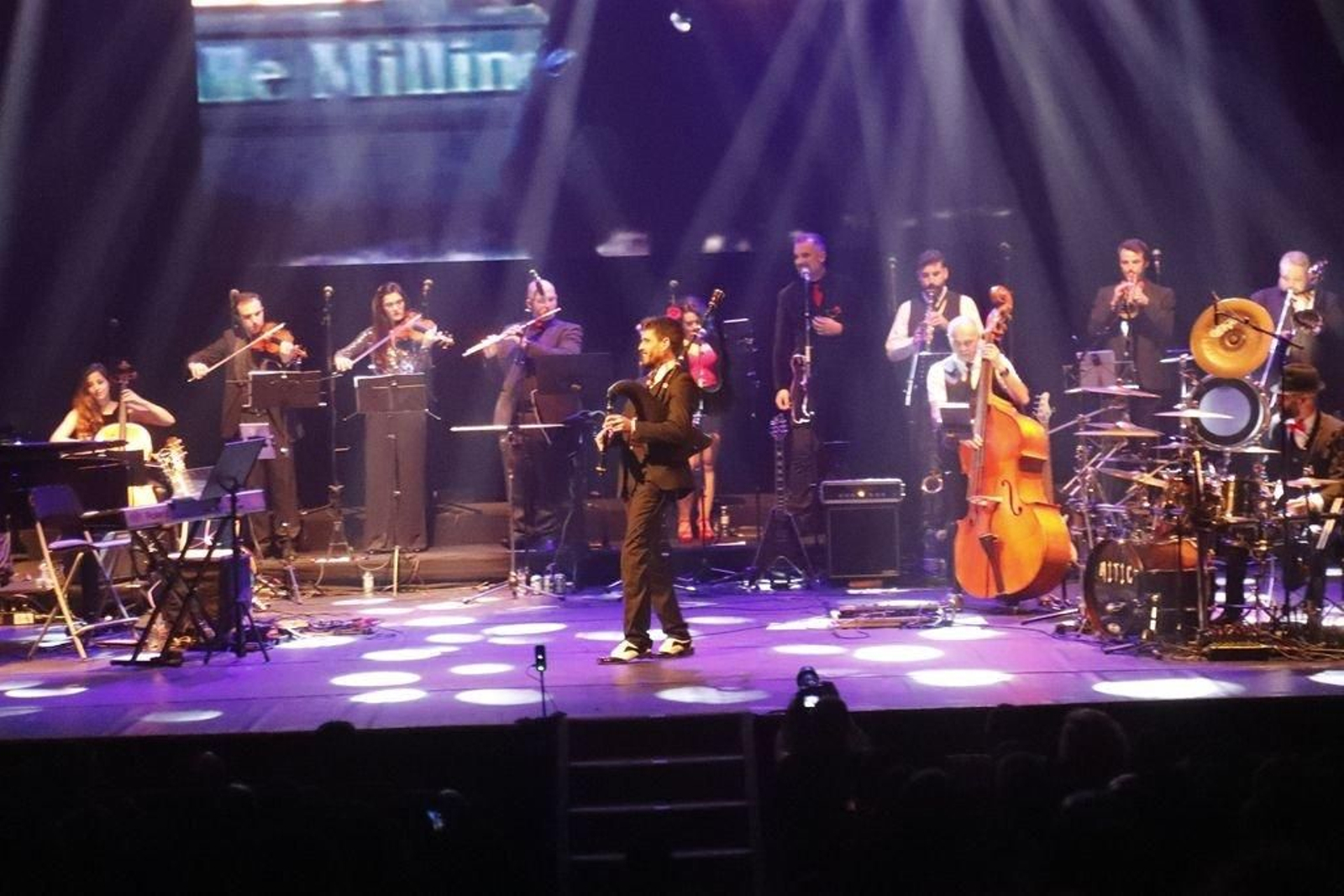 Álvaro y Suso Costas, junto a su banda, demostraron el potencial de la gaita, capaz de interpretar cualquier estilo musical.