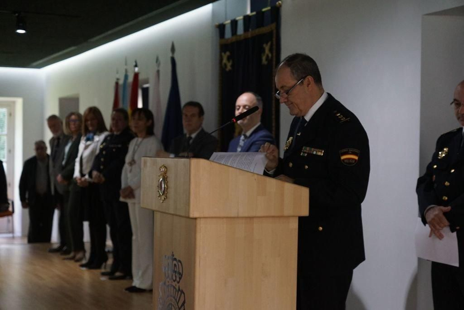 El comisario jefe durante el discurso