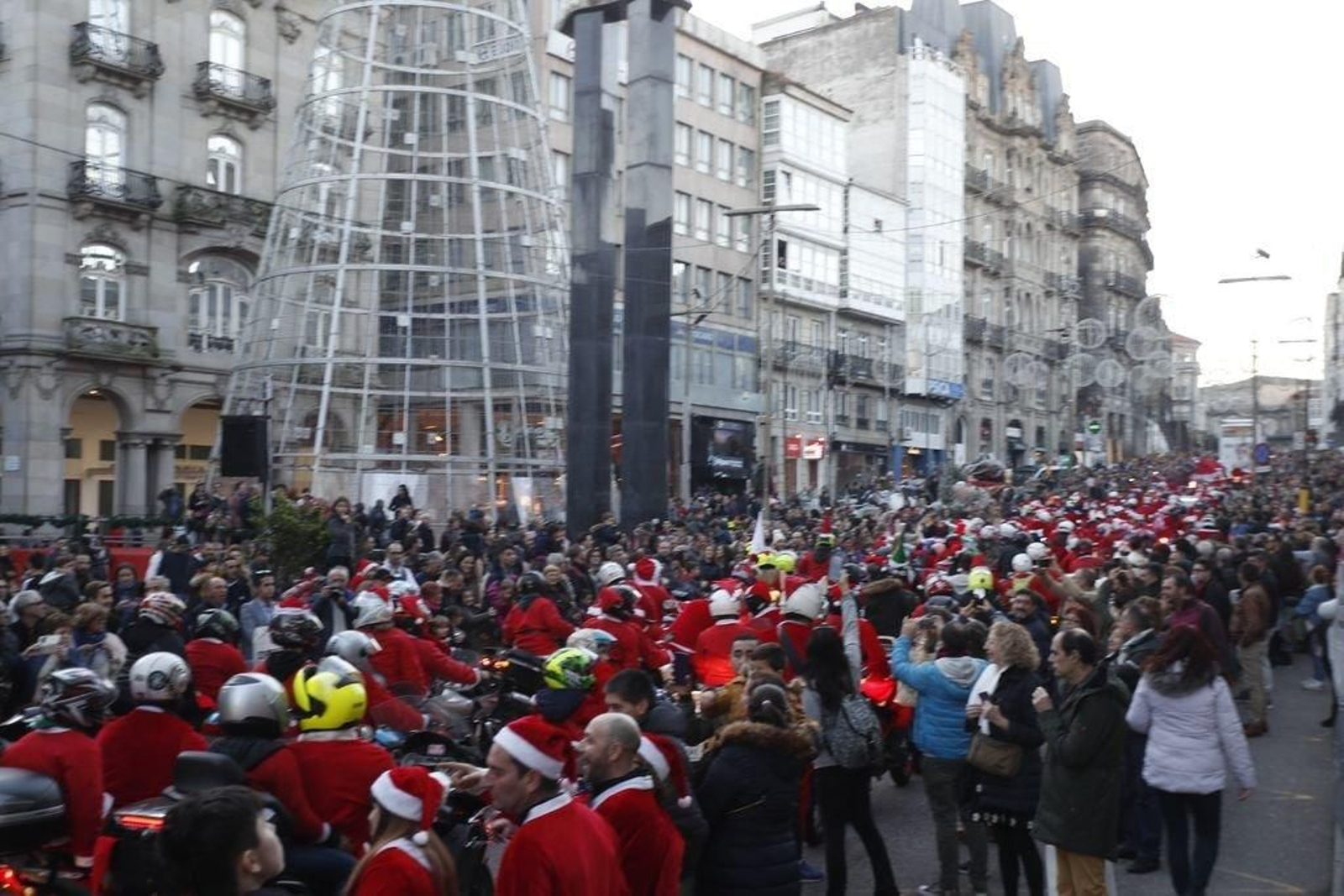 La papanoelada motera toma las calles de Vigo 67