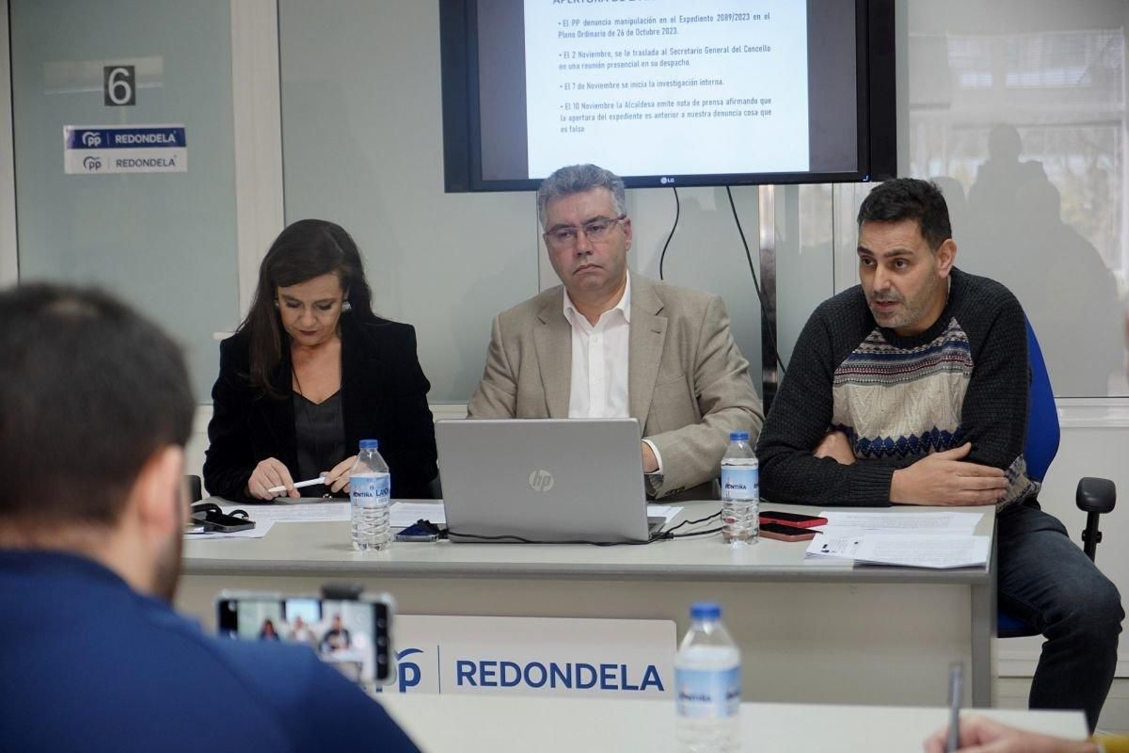 Ana López, Javier Bas e Iván Crespo durante la rueda de prensa celebrada ayer.
