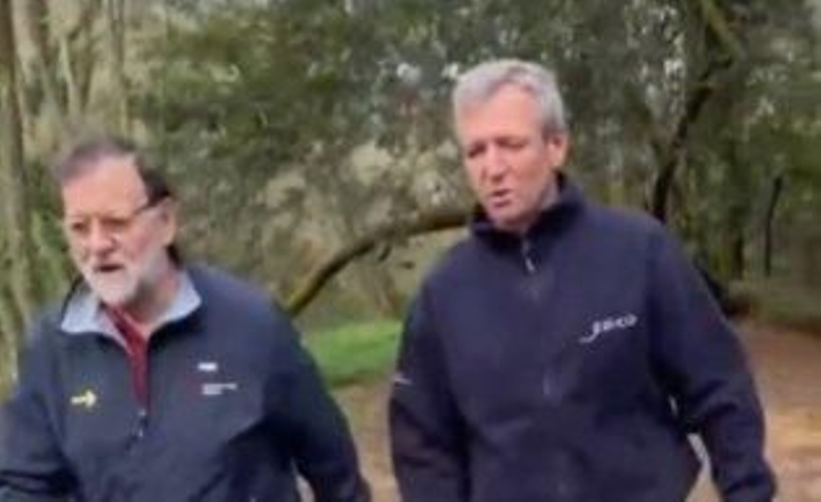 Rajoy y Rueda en su caminata de Año Nuevo.