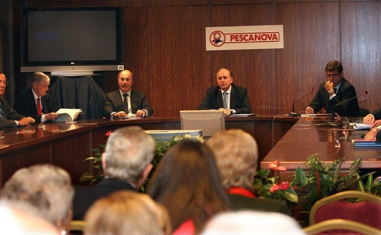 Manuel Fernández de Sousa junto a los exconsejeros de la antigua administración de Pescanova.