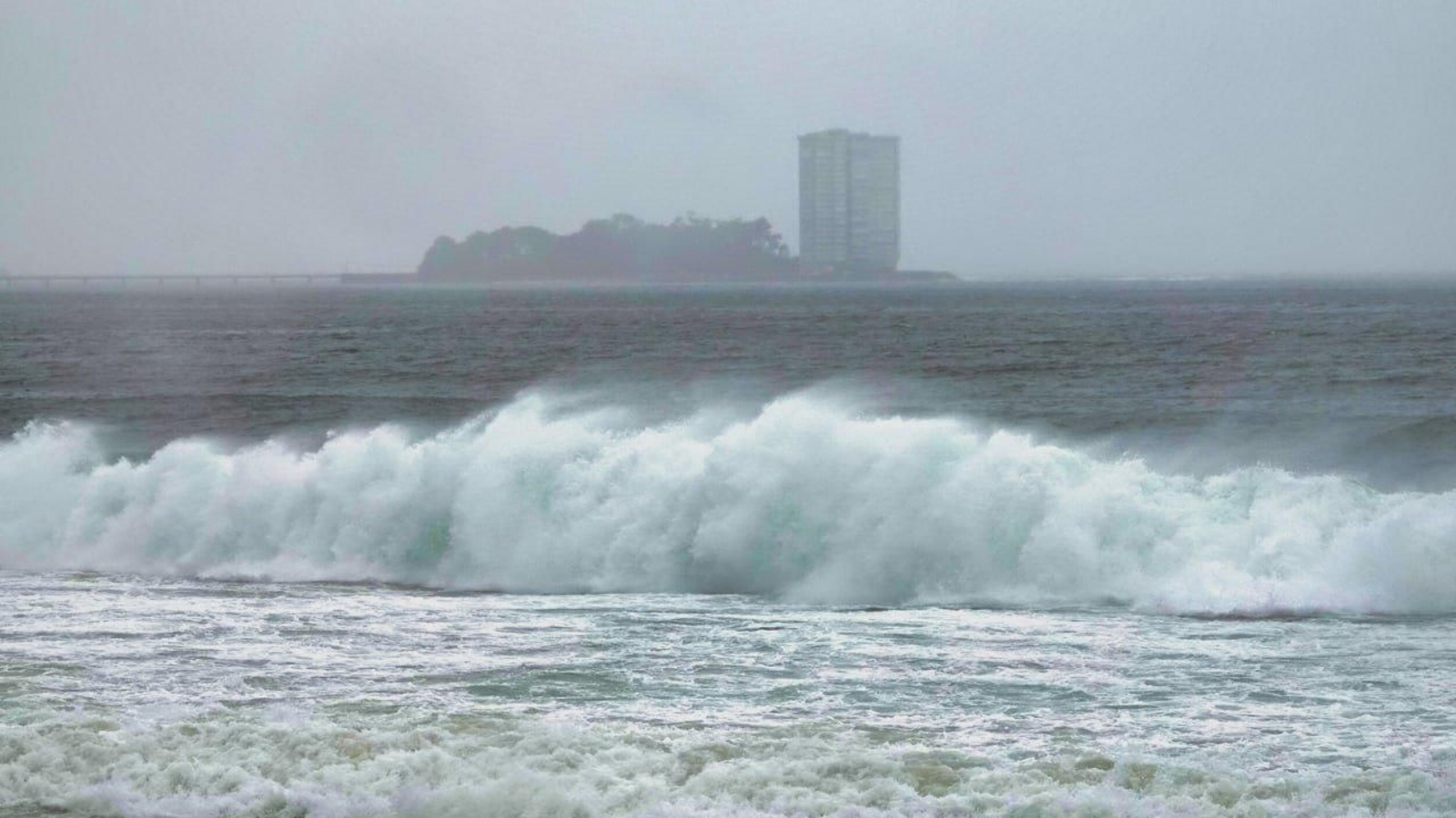 Mar embravecido en Vigo. // Vicente Alonso