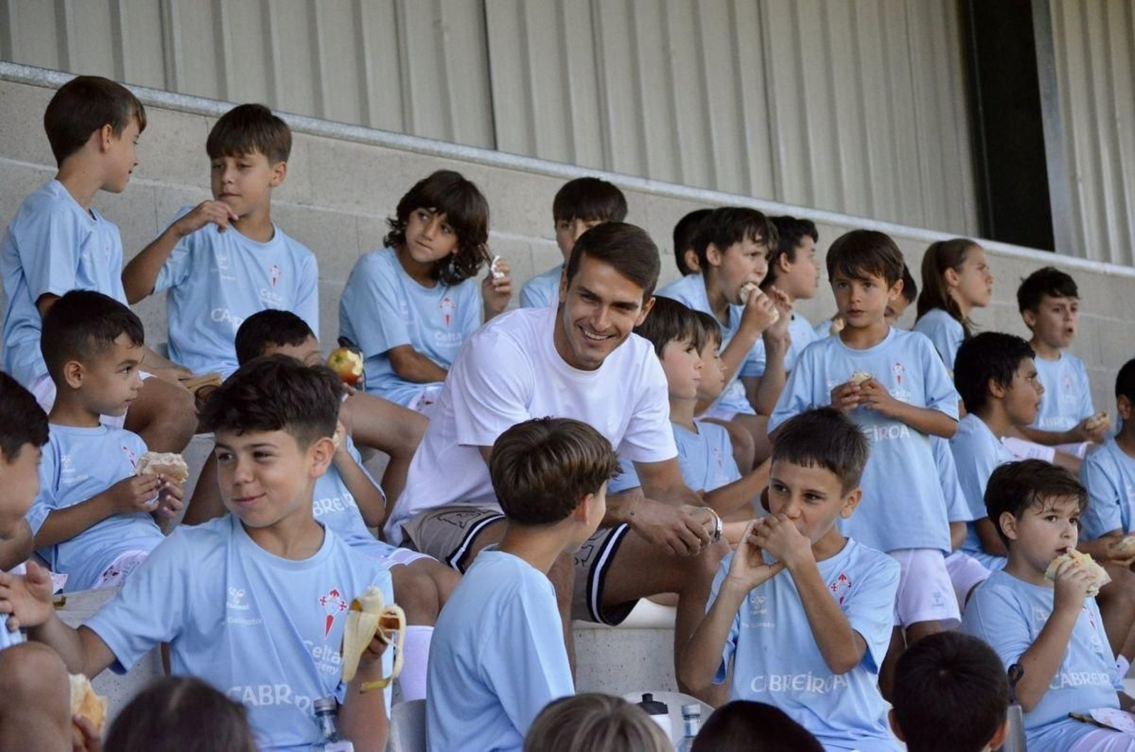 Denis Suárez, ayer en Salceda de Caselas.
