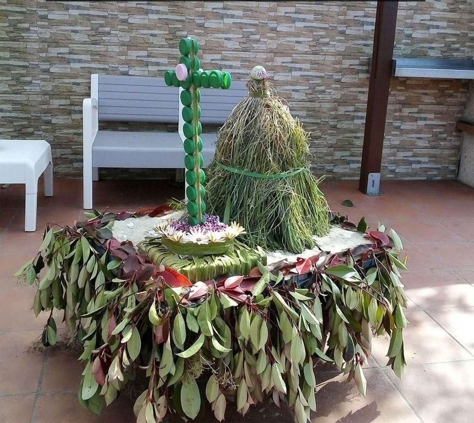 El centro de mayores de Cesantes se inspiró en los elementos tradicionales de la arquitectura, que se repiten en otra propuesta muy "enxebre".