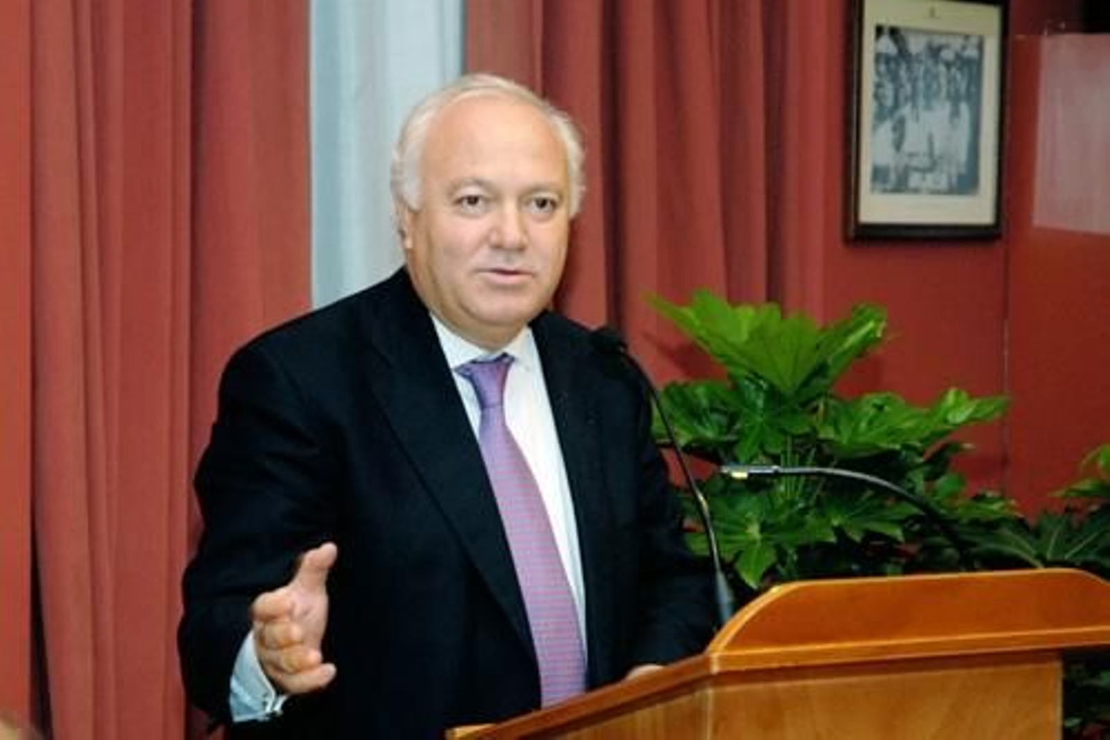 El ministro Moratinos durante una conferencia.