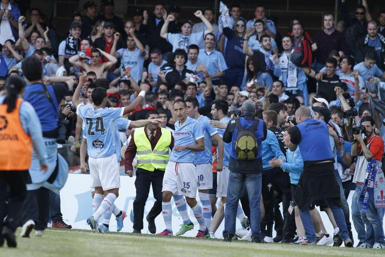 Natxo Insa celebra el gol de la permanencia en junio de 2013.