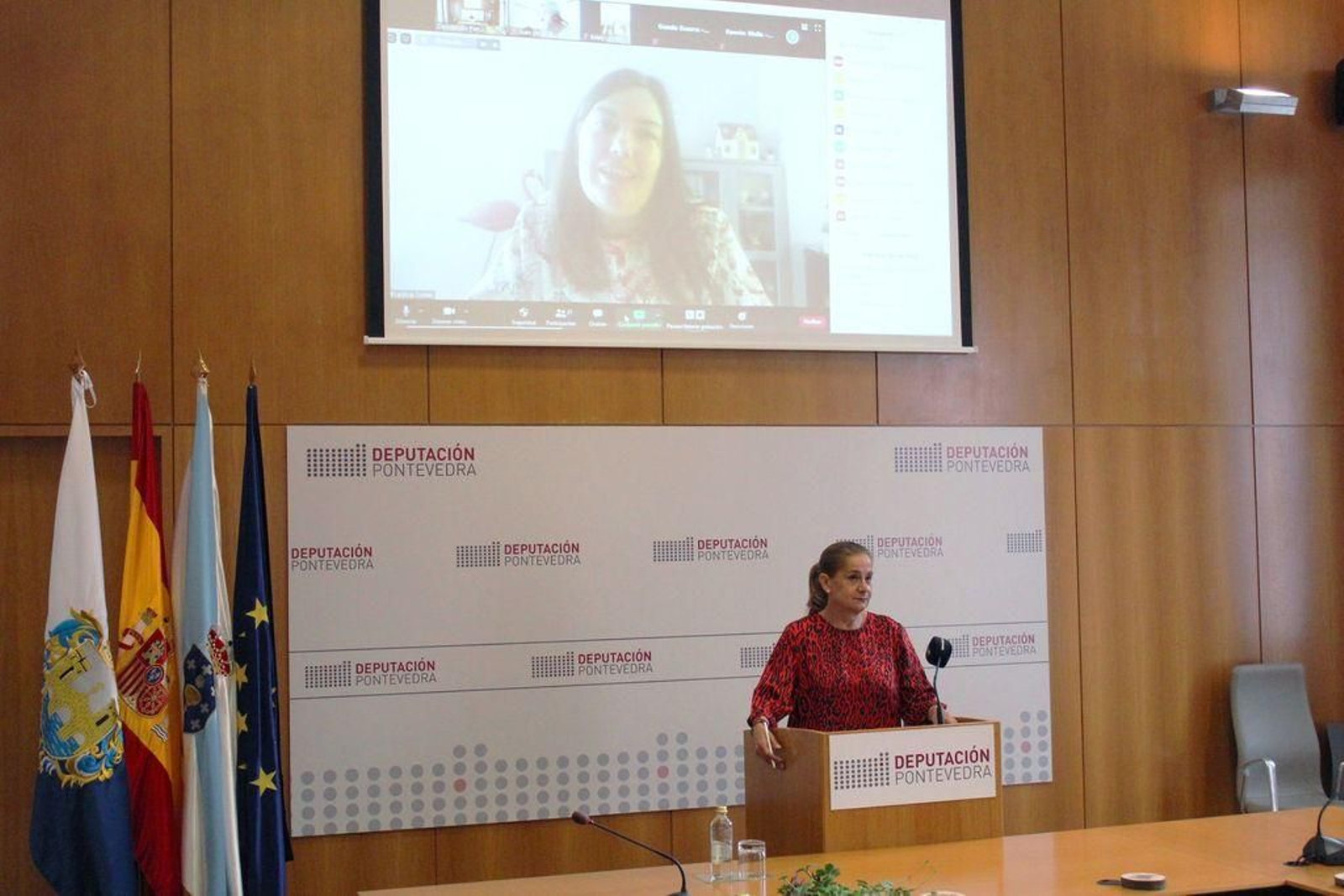 Carmela Silva presentou “Caramonia” por videoconferencia.