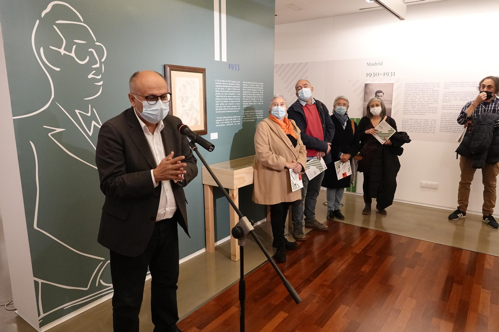 Presentación en la Pinacoteca de "Nos vieiros da arte galega", sobre a colección municipal de Francisco Fernández del Riego.