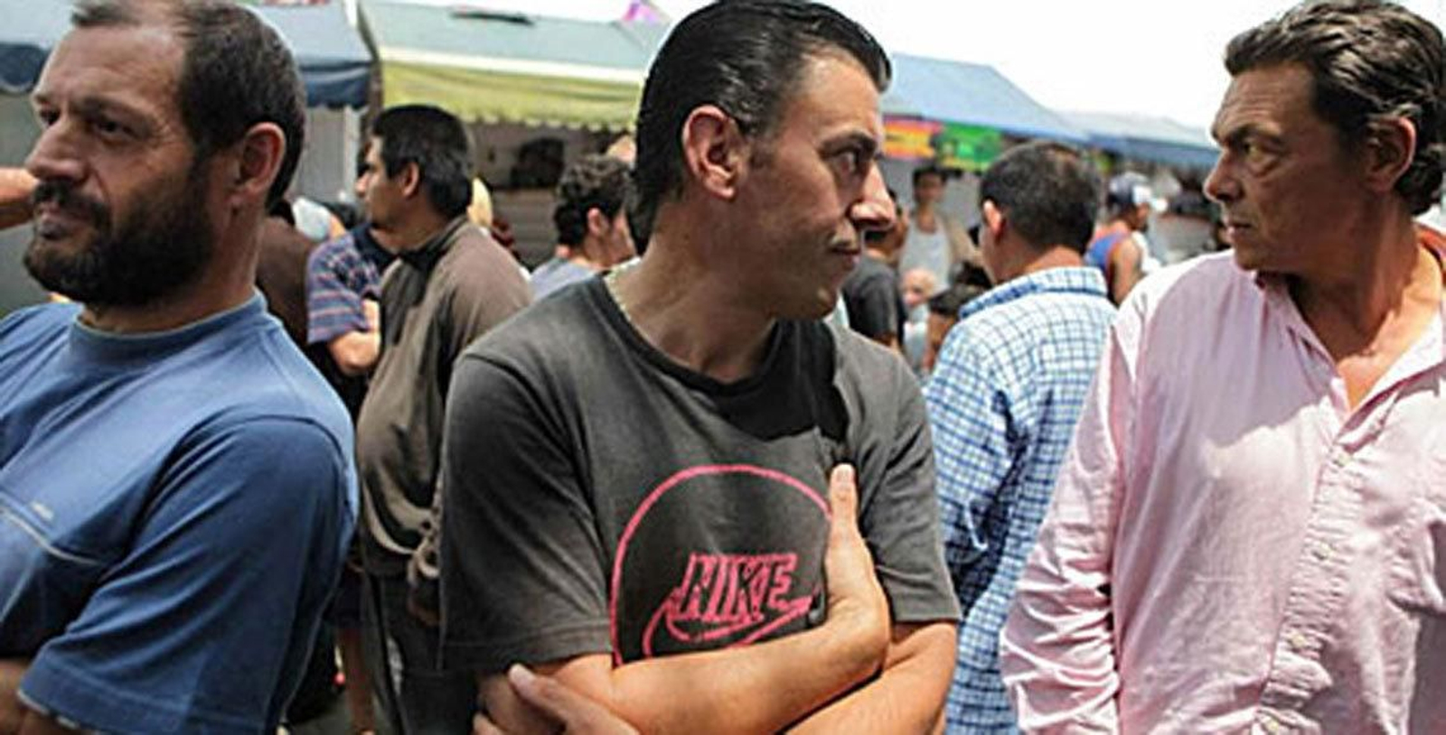 Un grupo de presos españoles en la cárcel de Sarita Colonia, en el Callao.