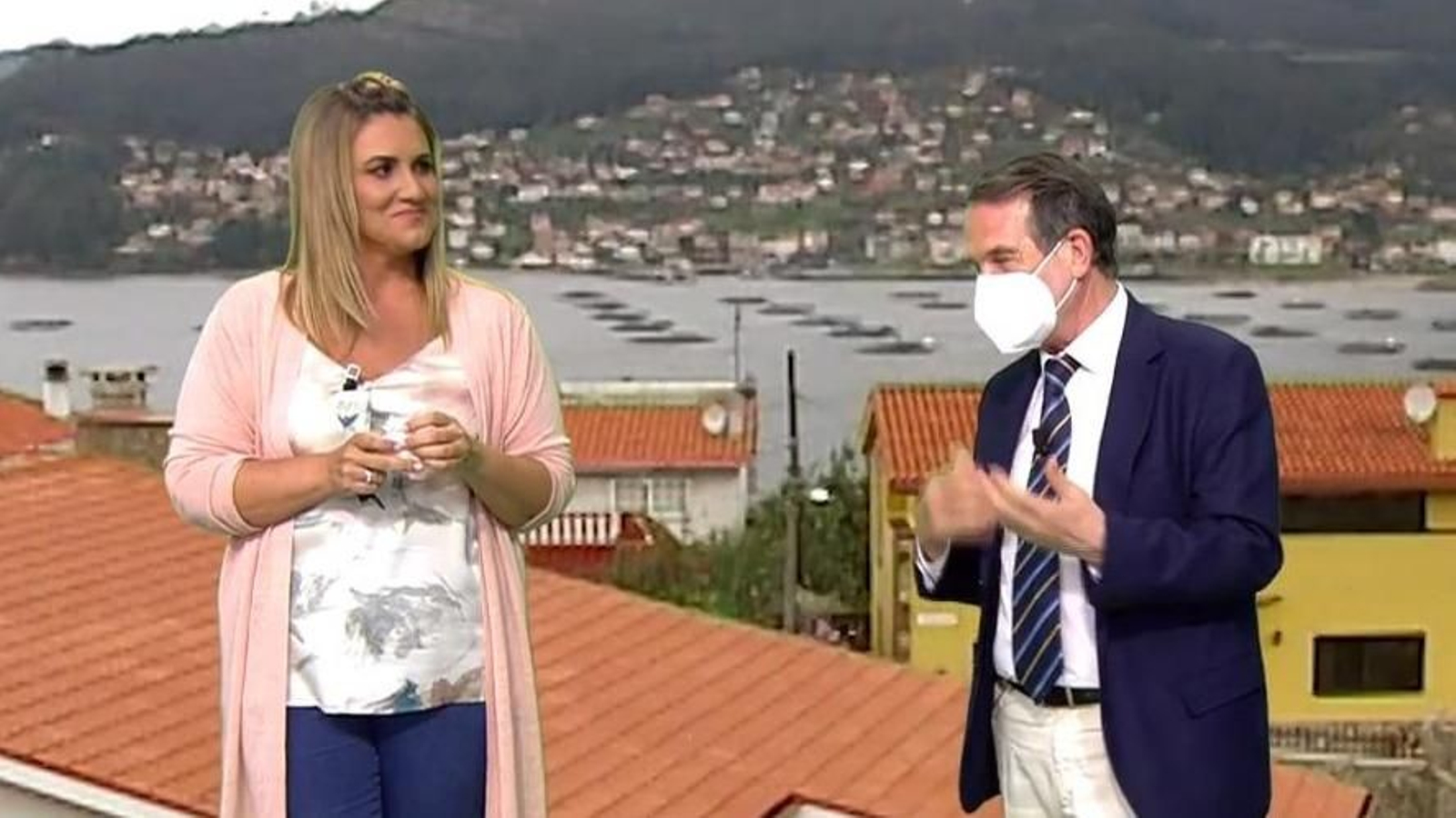 Abel Caballero visita el plató de Sálvame