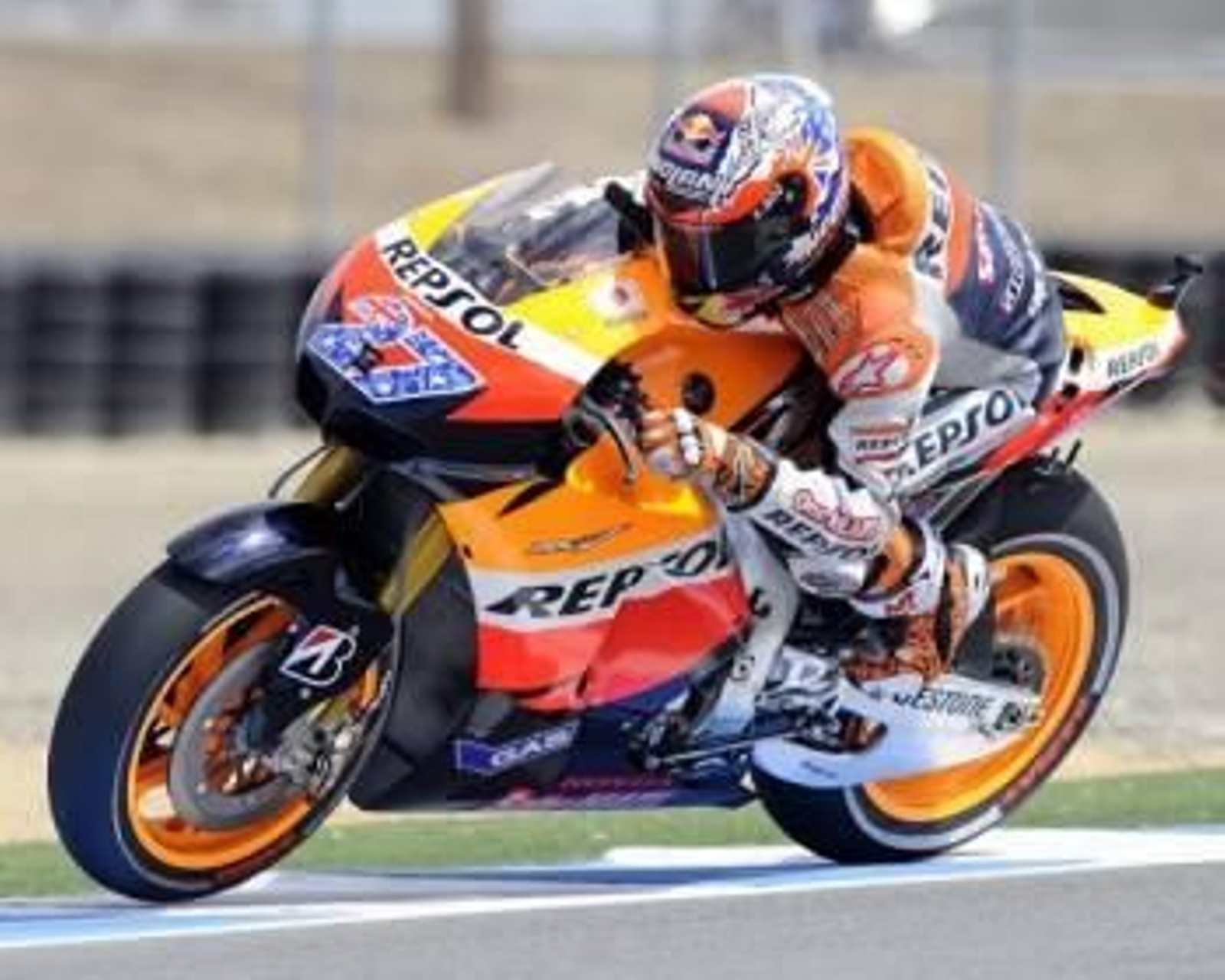 Casey Stoner durante el gran premio de Laguna Seca (Foto: EFE)