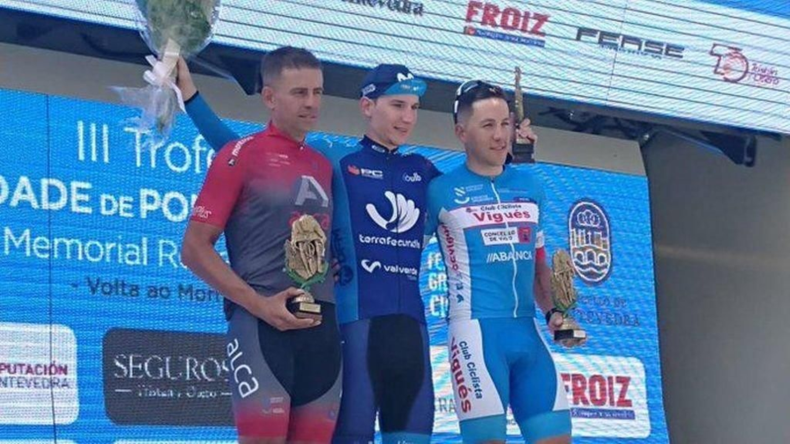 El podio de la cita ciclista.